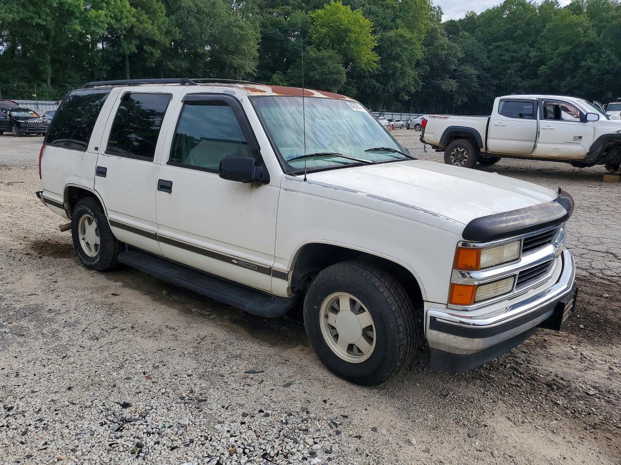 1997 Chevrolet Tahoe C1500 White vin: 1GNEC13R4VJ396200