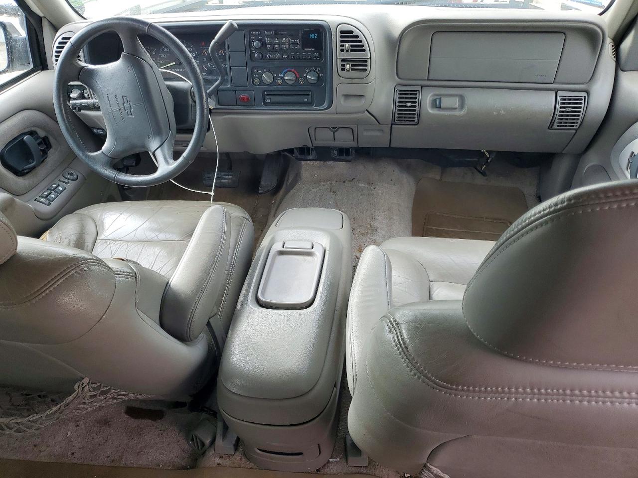 1997 Chevrolet Tahoe C1500 White vin: 1GNEC13R4VJ396200