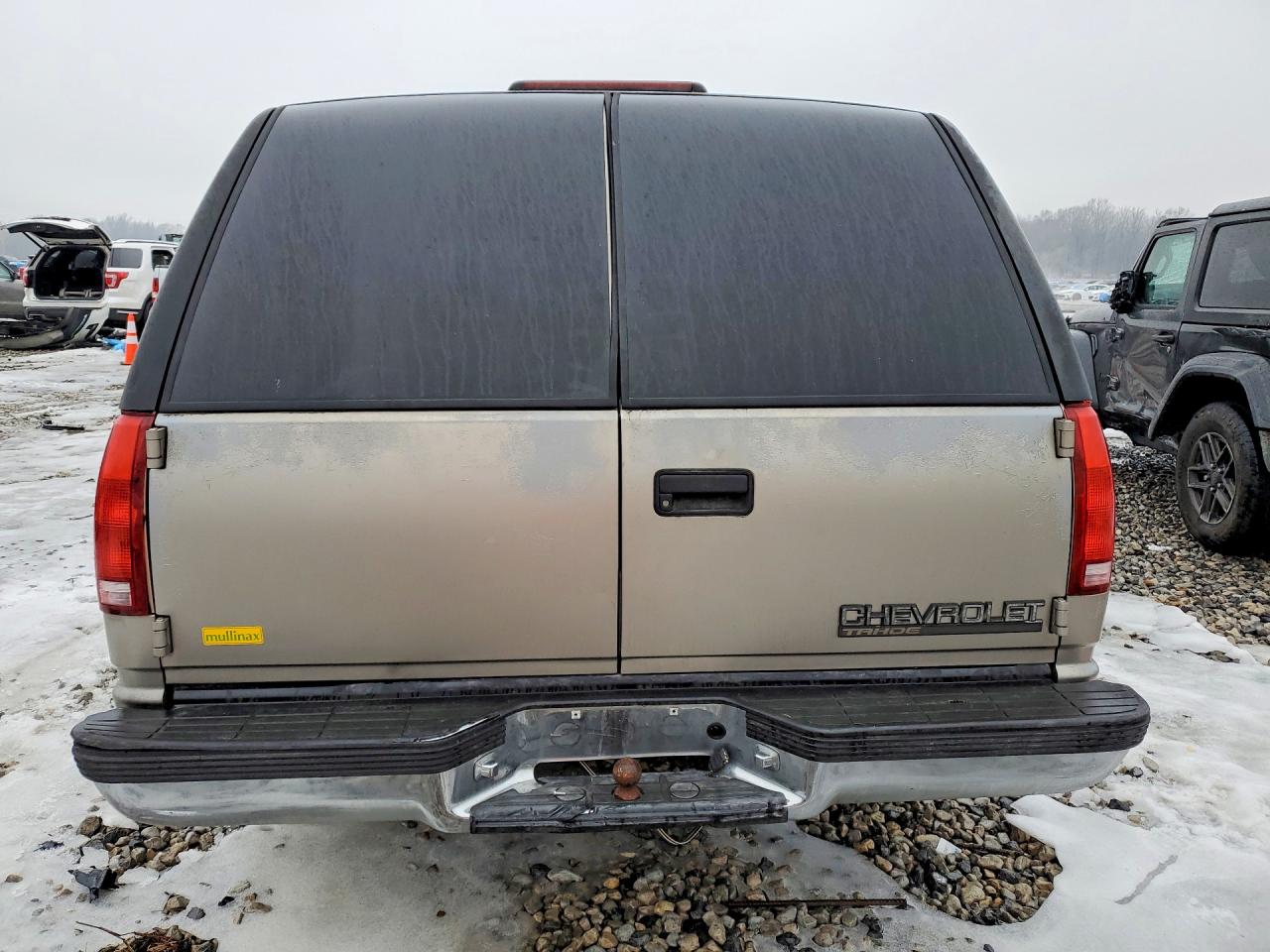 1998 Chevrolet Tahoe C1500 Silver vin: 1GNEC13R4WJ375753