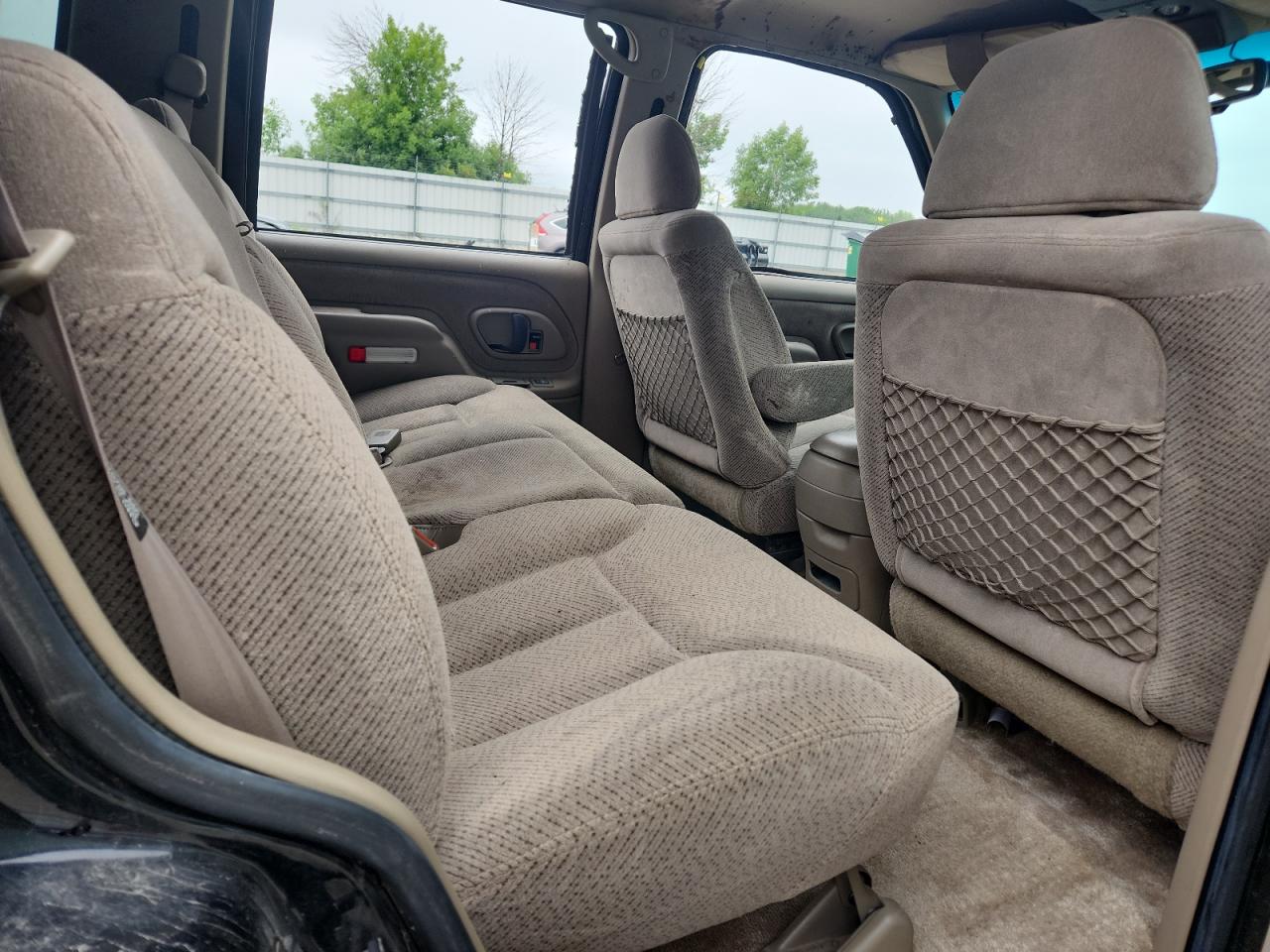 1996 Chevrolet Tahoe C1500 Black vin: 1GNEC13R5TJ329053