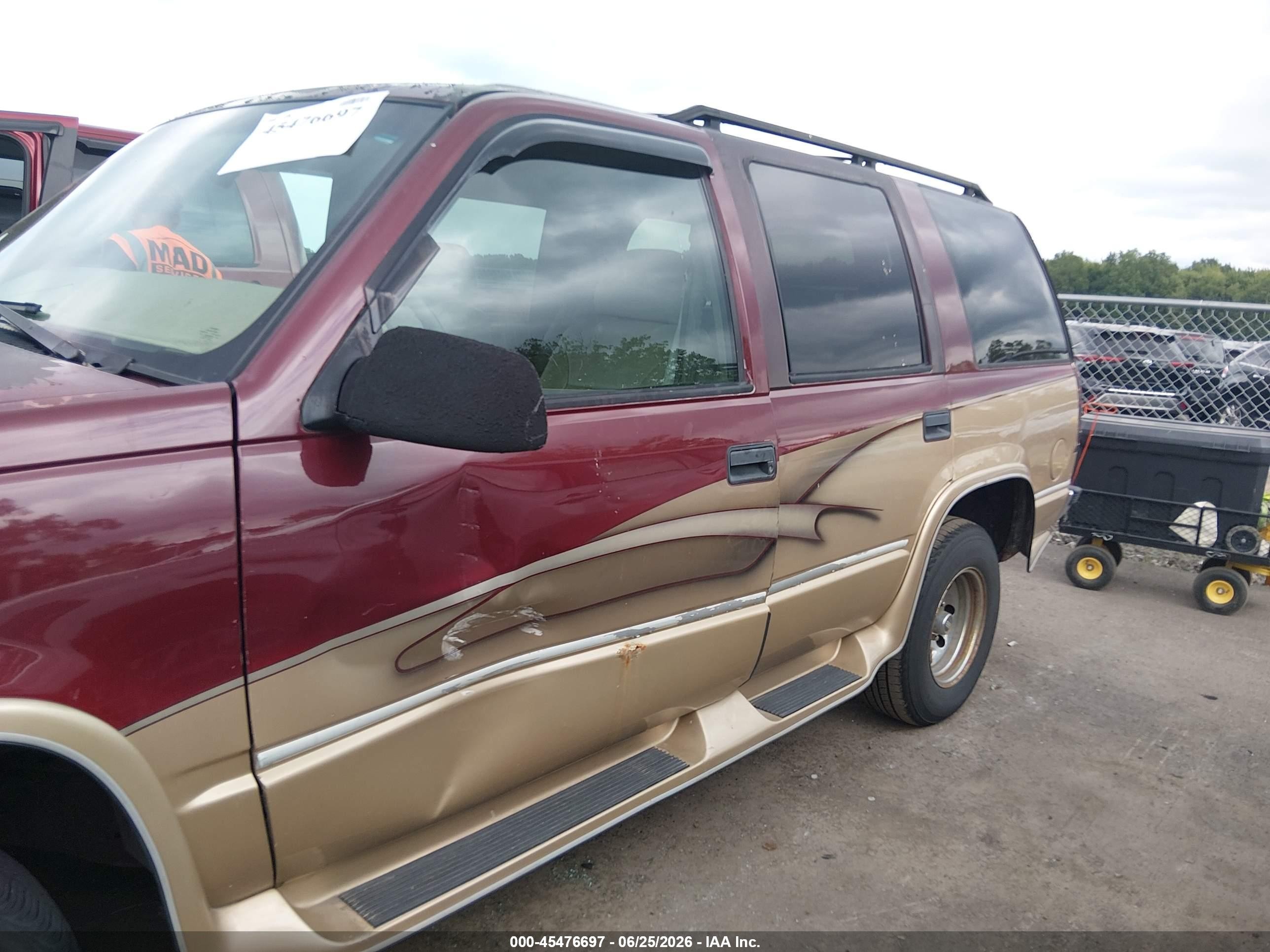 1999 Chevrolet Tahoe Ls Темно-бордовый vin: 1GNEC13R6XJ383208