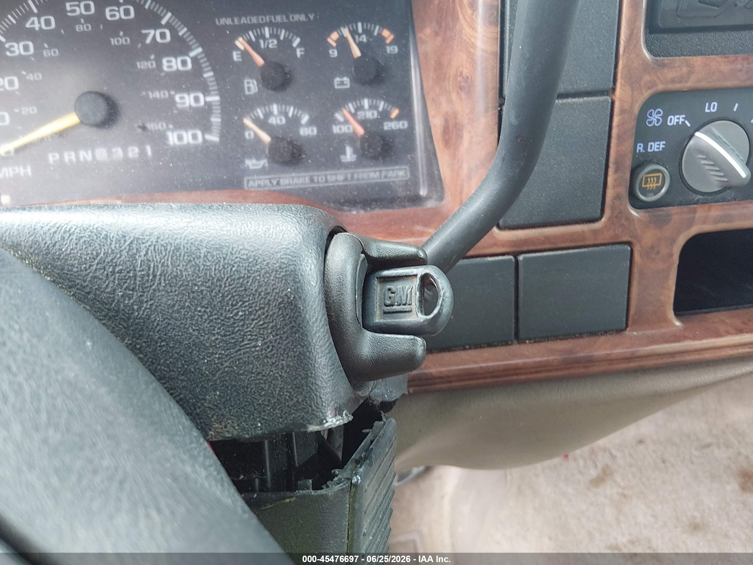 1999 Chevrolet Tahoe Ls Темно-бордовый vin: 1GNEC13R6XJ383208