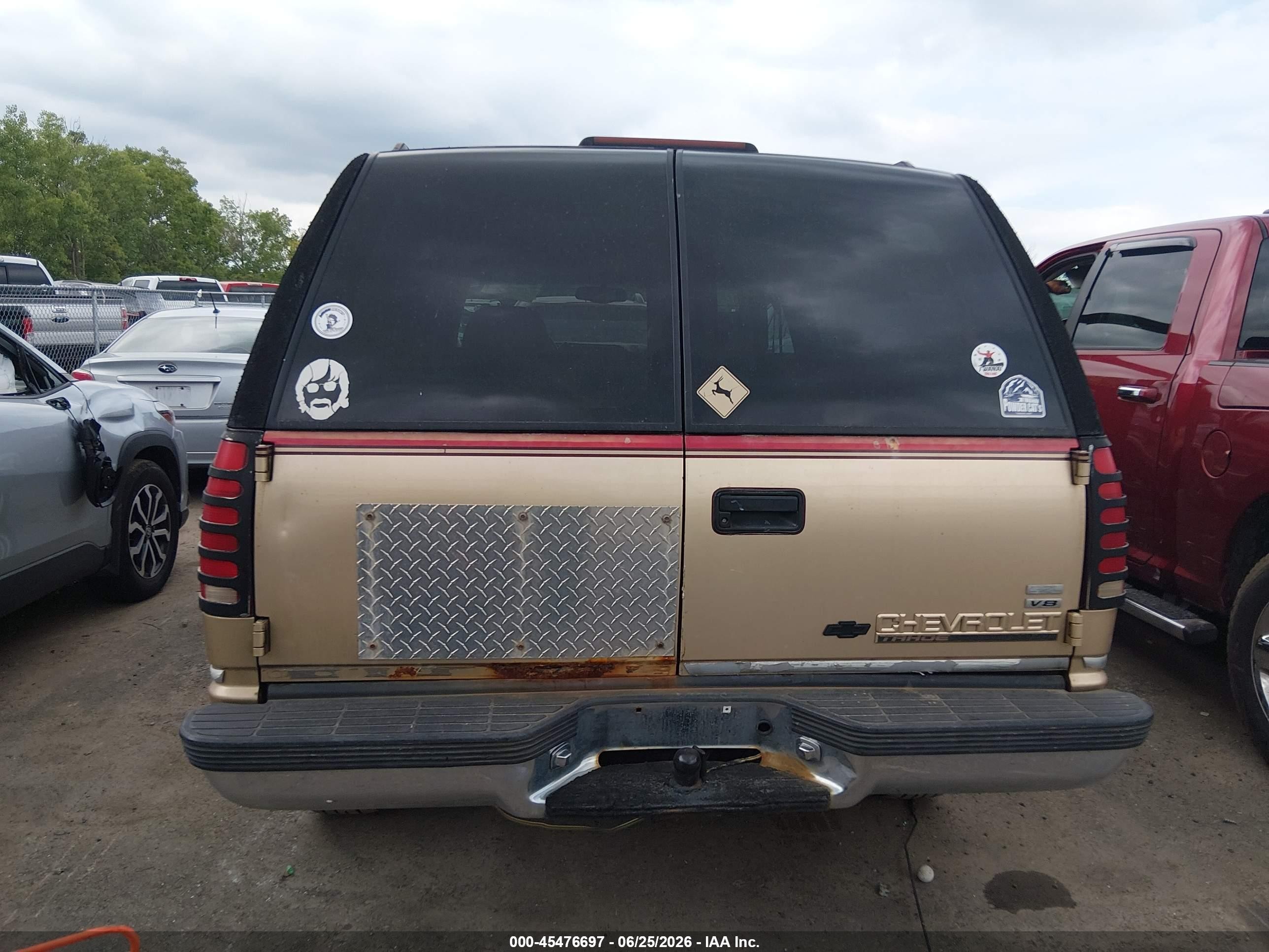 1999 Chevrolet Tahoe Ls Темно-бордовый vin: 1GNEC13R6XJ383208