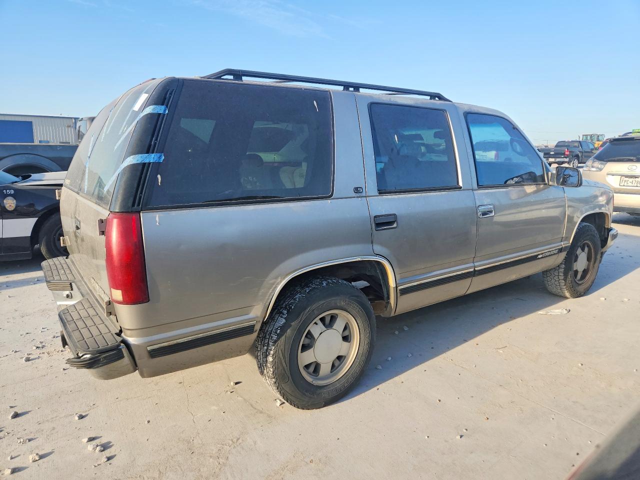 1999 Chevrolet Tahoe C1500 Brown vin: 1GNEC13R6XJ483194