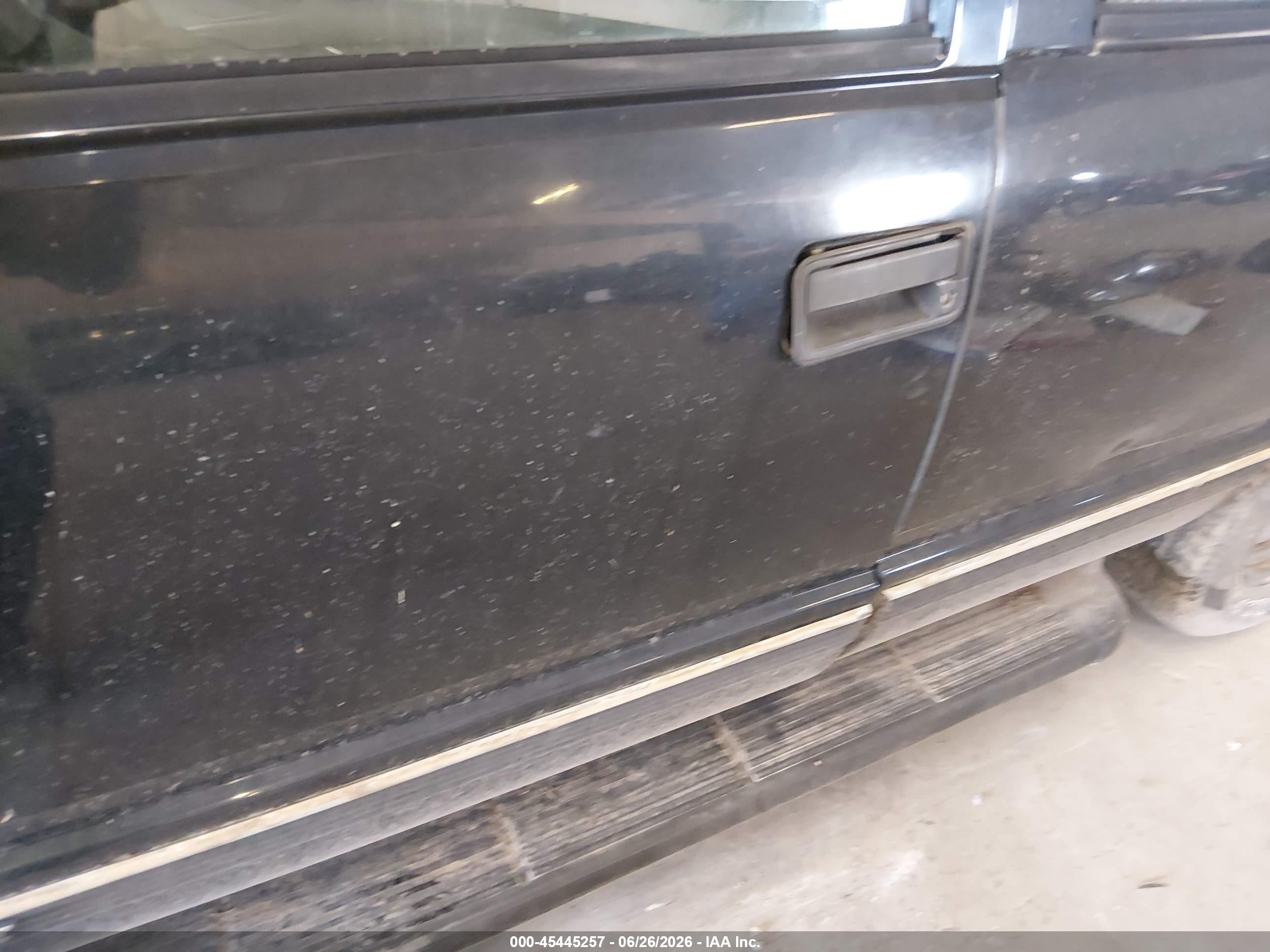 1998 Chevrolet Tahoe Ls Black vin: 1GNEC13R8WR110352
