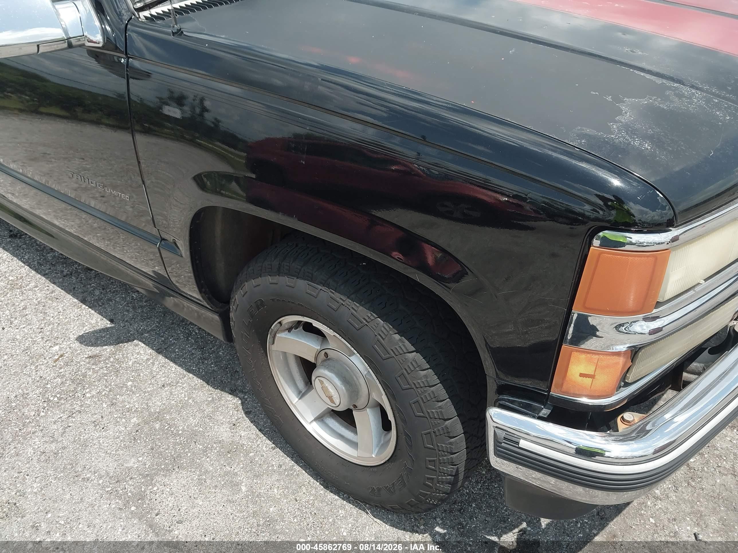 2000 Chevrolet Tahoe Limited Black vin: 1GNEC13R8YR185670