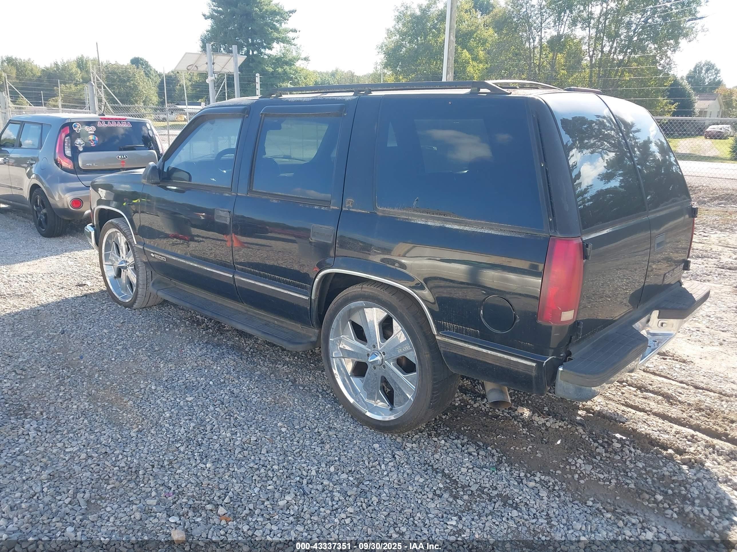 1996 Chevrolet Tahoe C1500 Black vin: 1GNEC13RXTJ330960