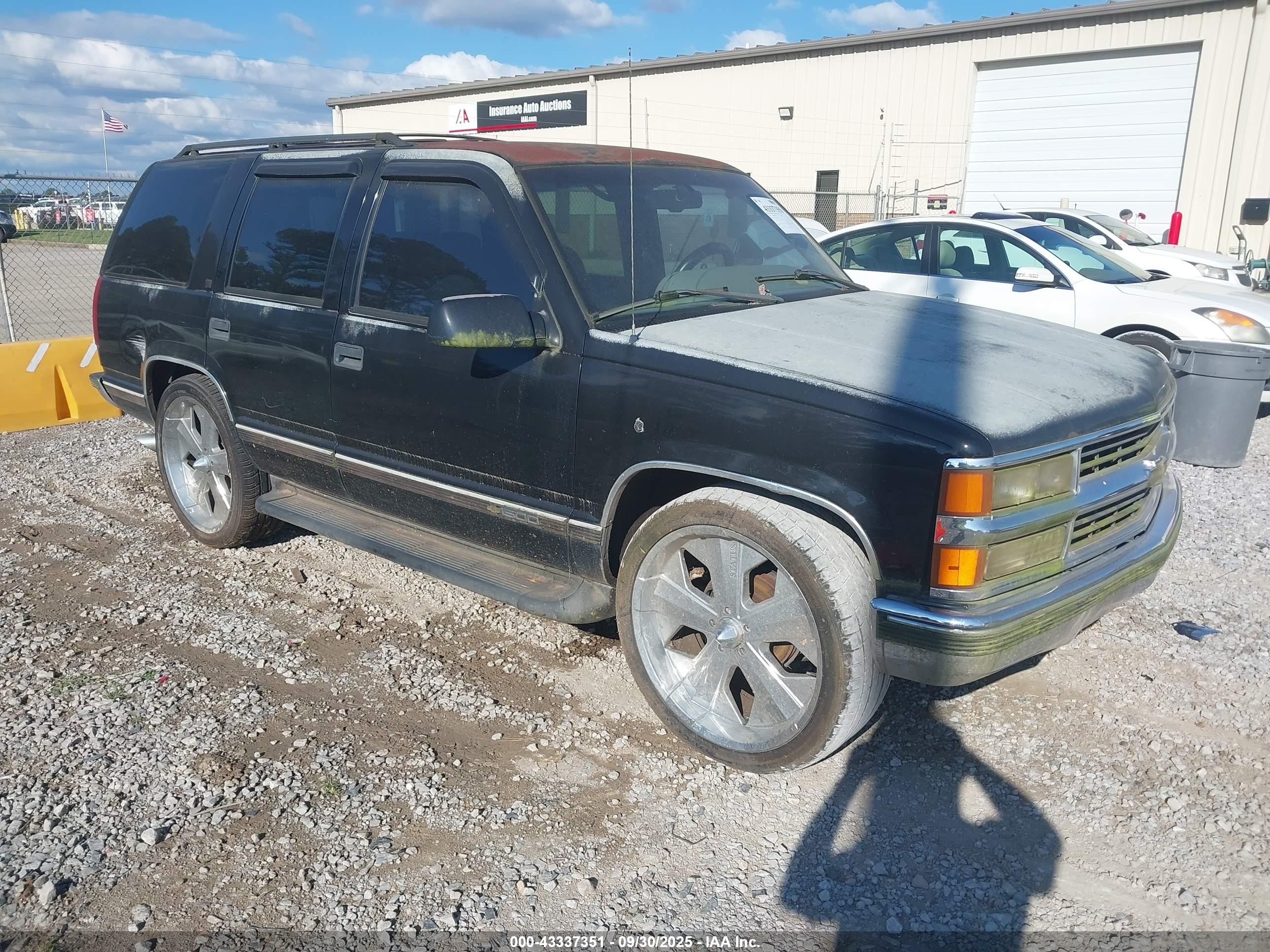 1996 Chevrolet Tahoe C1500 Black vin: 1GNEC13RXTJ330960