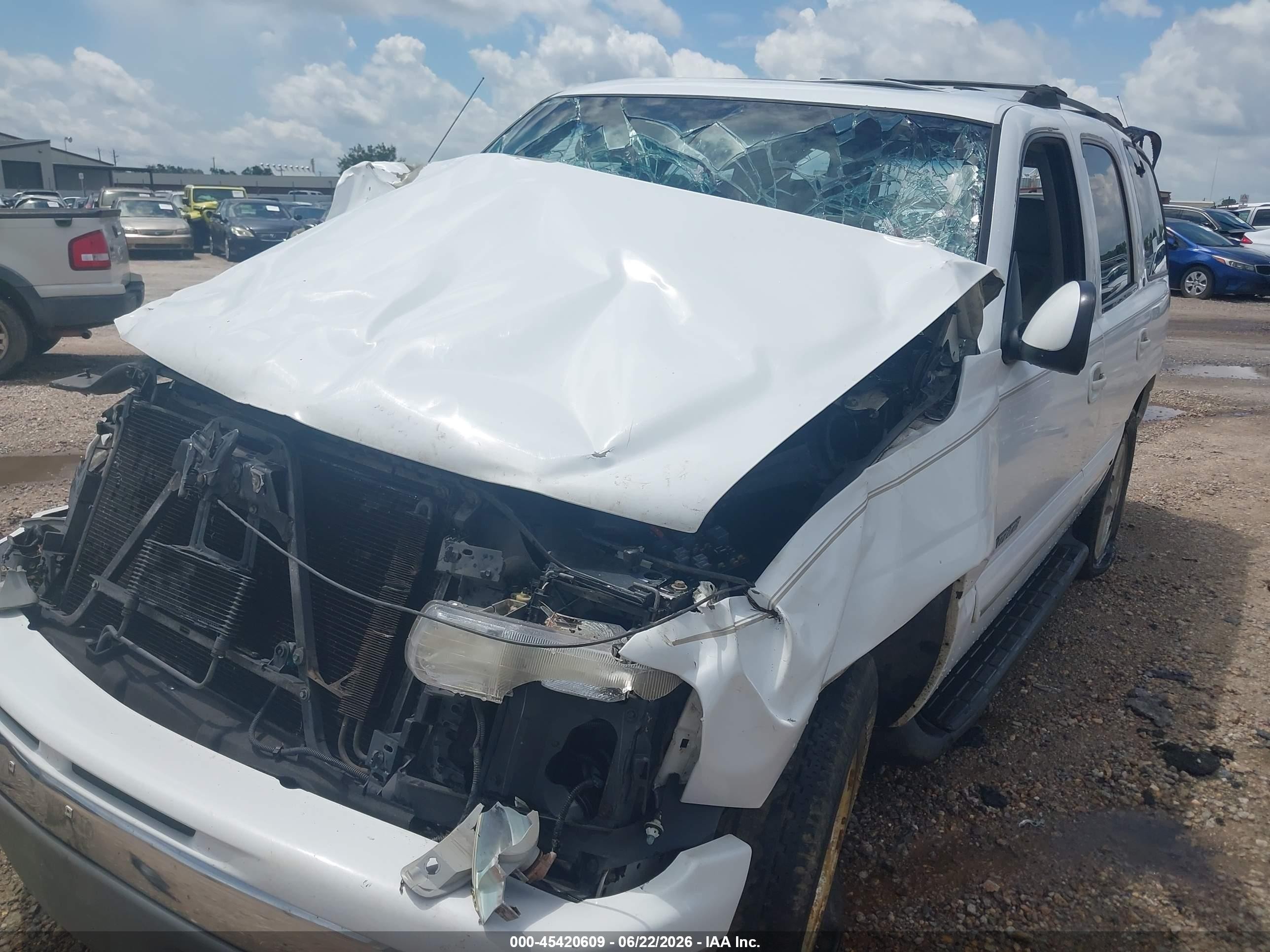 2001 Chevrolet Tahoe Lt White vin: 1GNEC13T01R227685