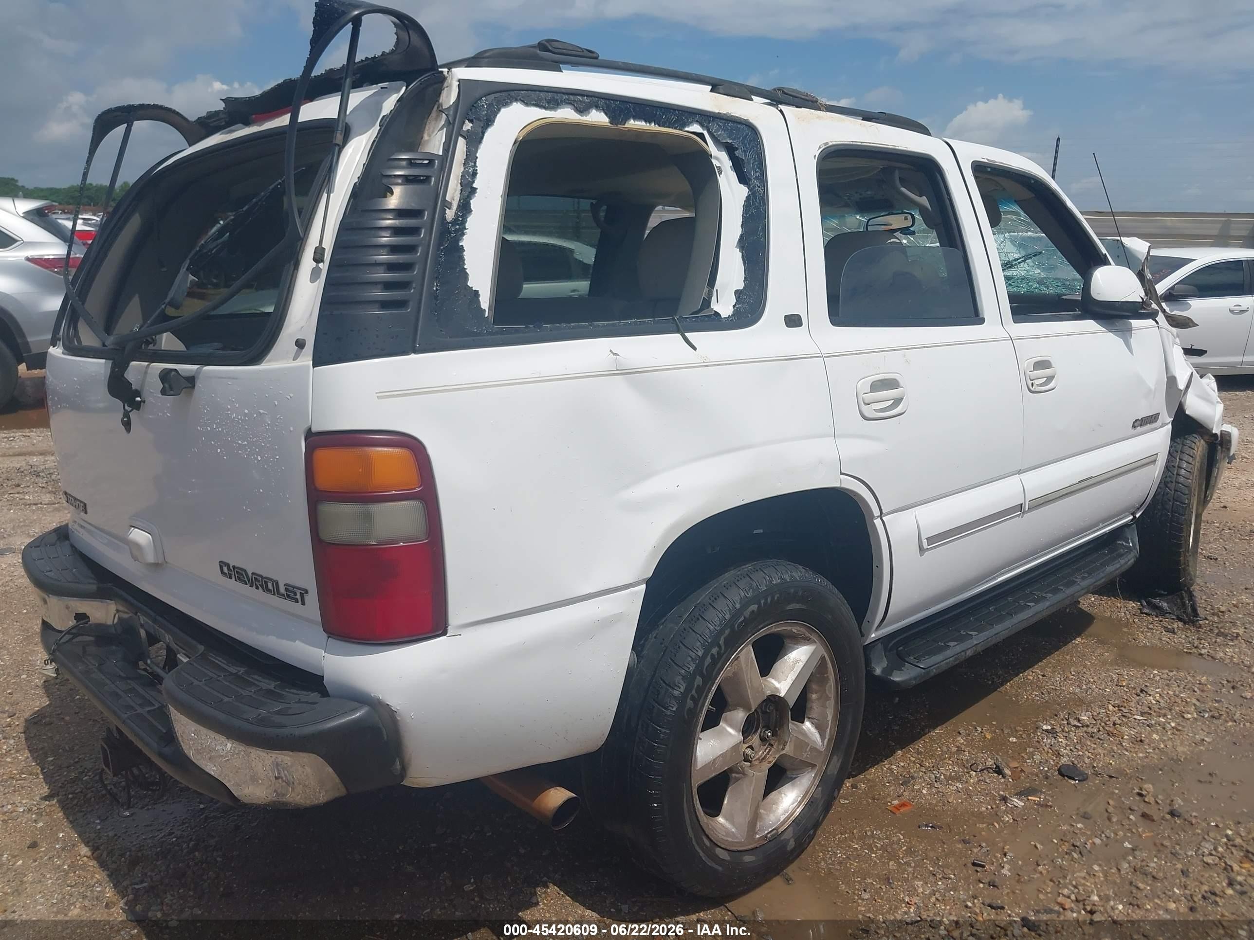 2001 Chevrolet Tahoe Lt White vin: 1GNEC13T01R227685