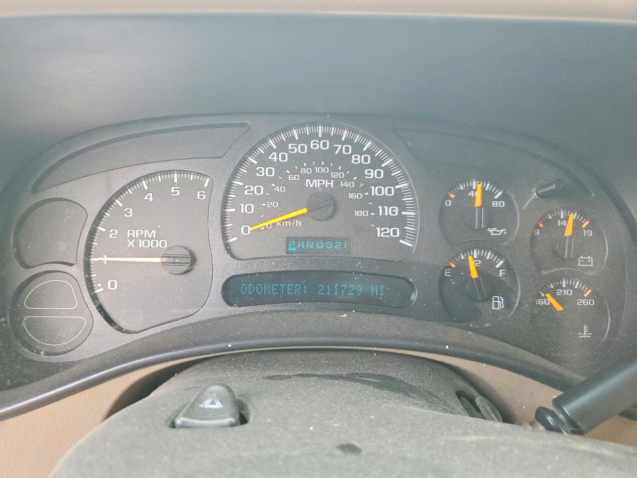 2003 Chevrolet Tahoe C1500 White vin: 1GNEC13T03J297978