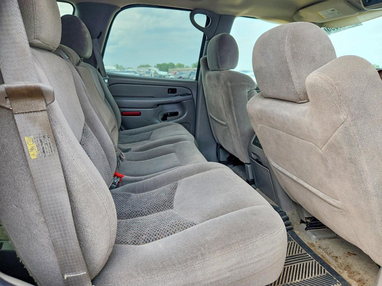 2005 Chevrolet Tahoe C1500 Charcoal vin: 1GNEC13T05R131304