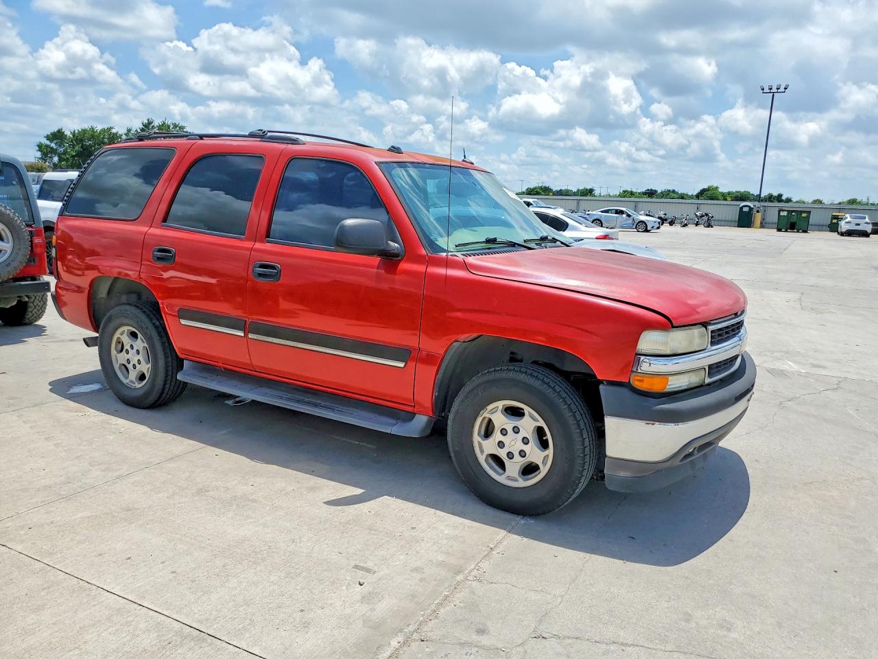 2005 Chevrolet Tahoe C1500 Red vin: 1GNEC13T05R233282