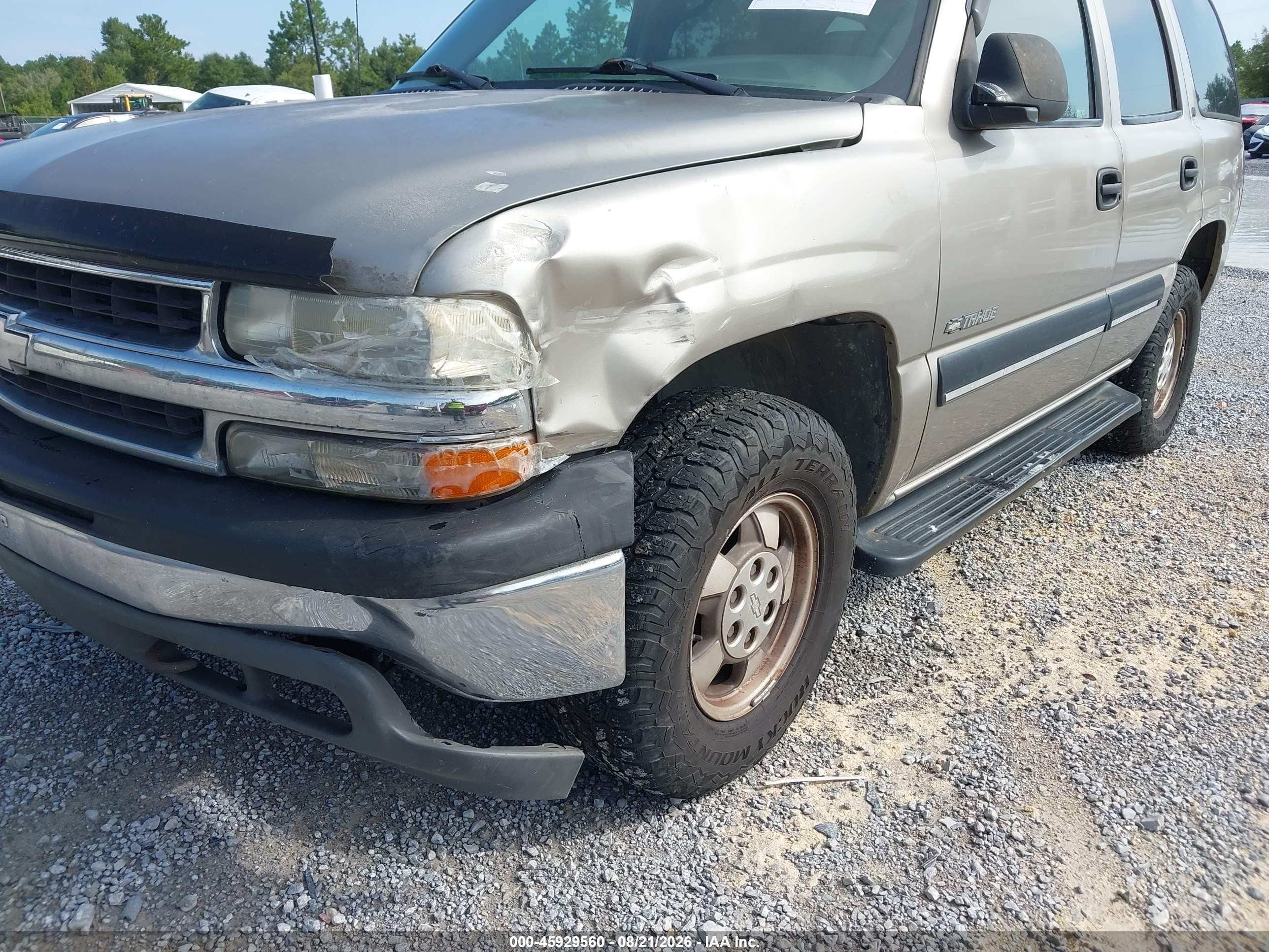 2000 Chevrolet Tahoe All New Ls Gold vin: 1GNEC13T0YJ197340