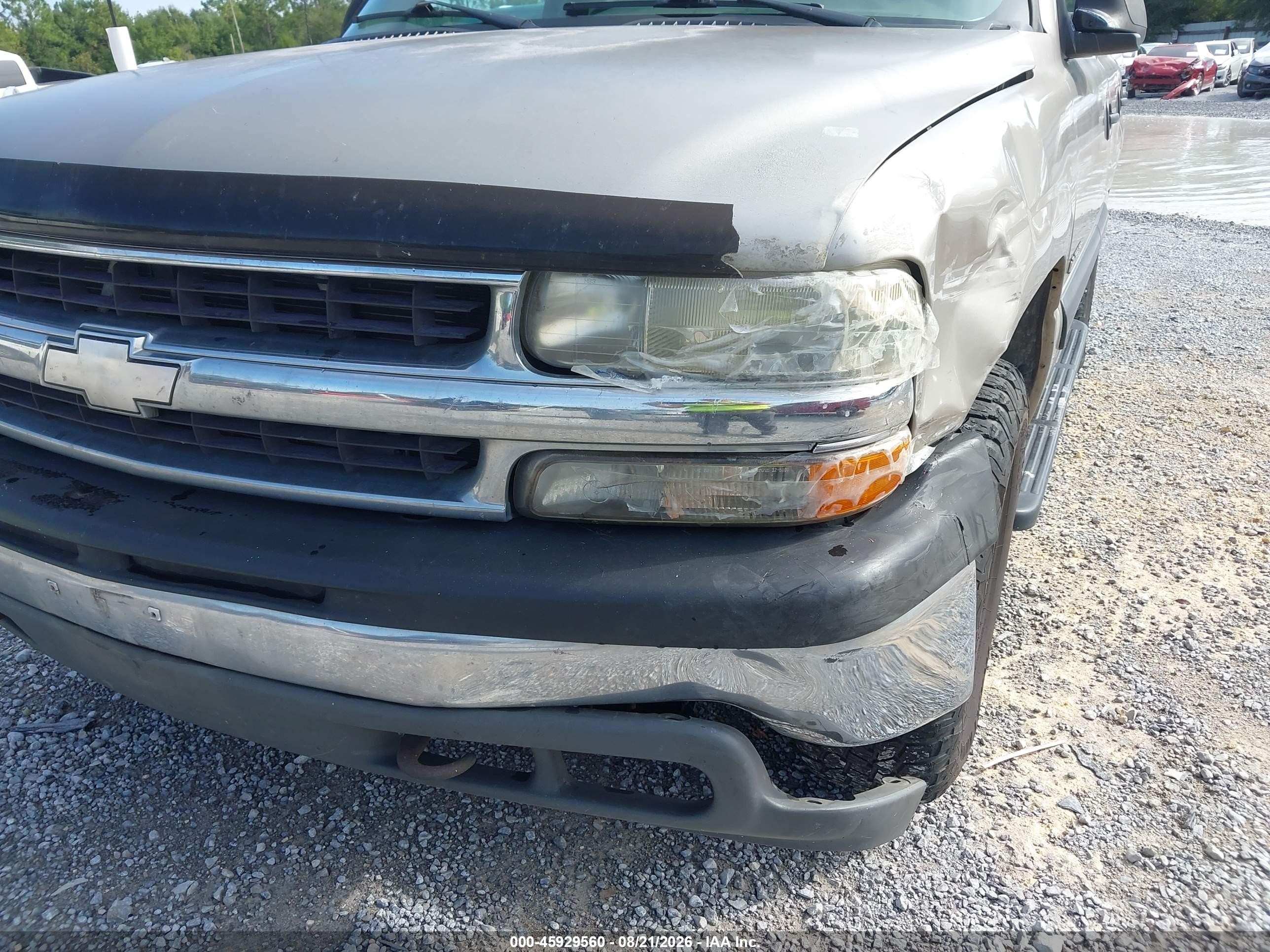 2000 Chevrolet Tahoe All New Ls Gold vin: 1GNEC13T0YJ197340