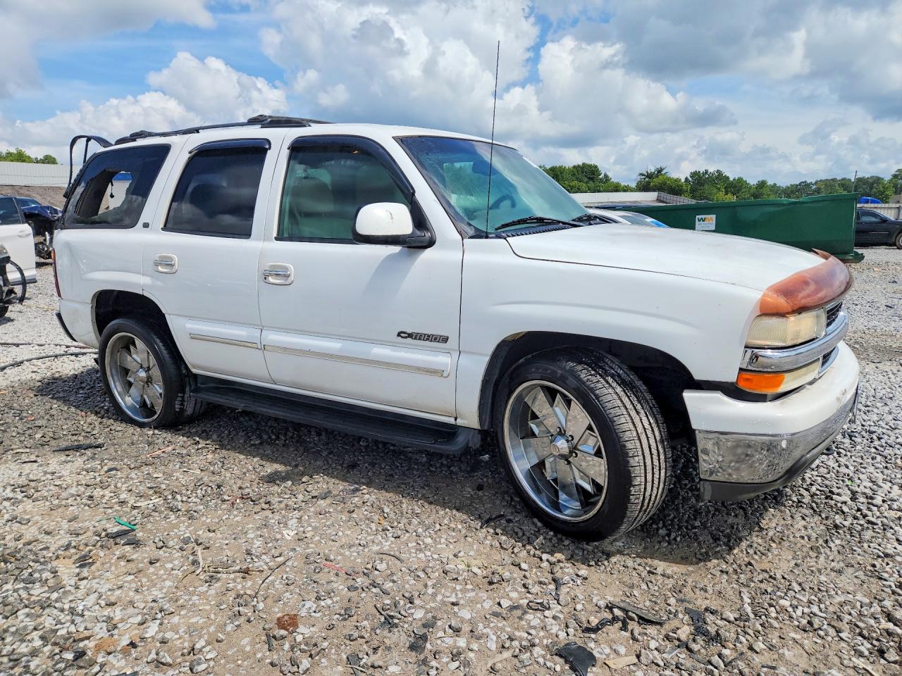 2001 Chevrolet Tahoe C1500 White vin: 1GNEC13T11R130222