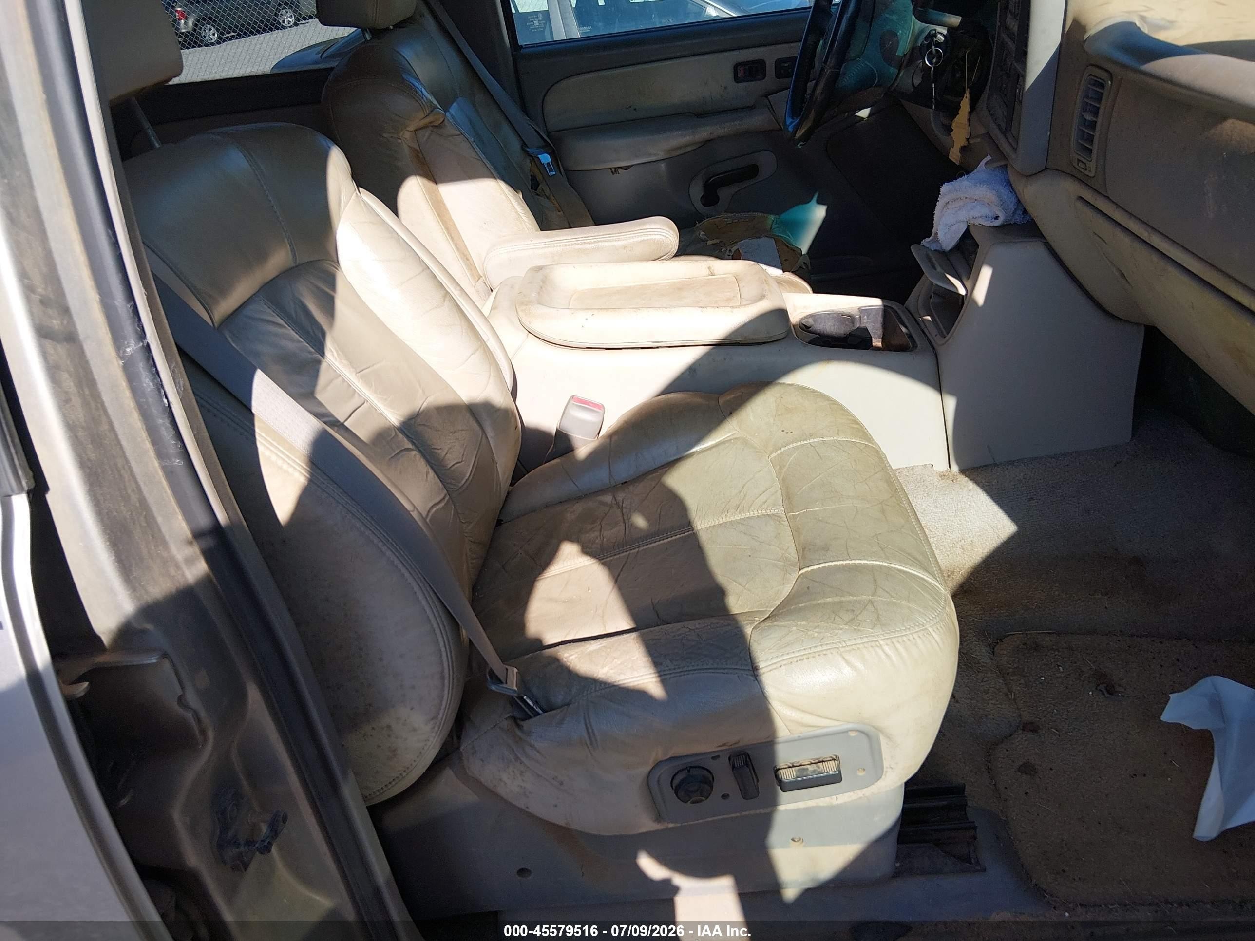 2001 Chevrolet Tahoe Lt Gray vin: 1GNEC13T11R181719