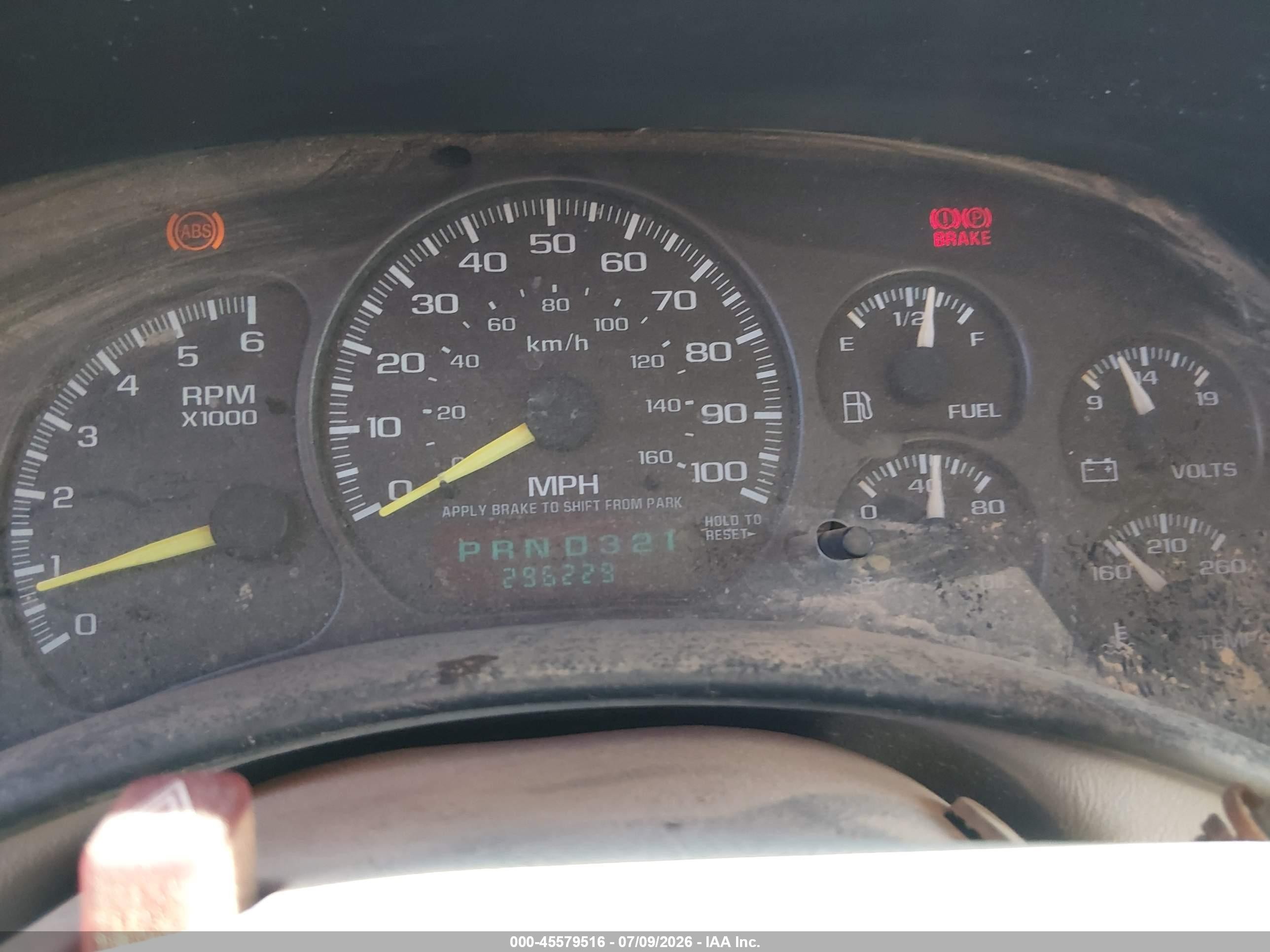 2001 Chevrolet Tahoe Lt Gray vin: 1GNEC13T11R181719