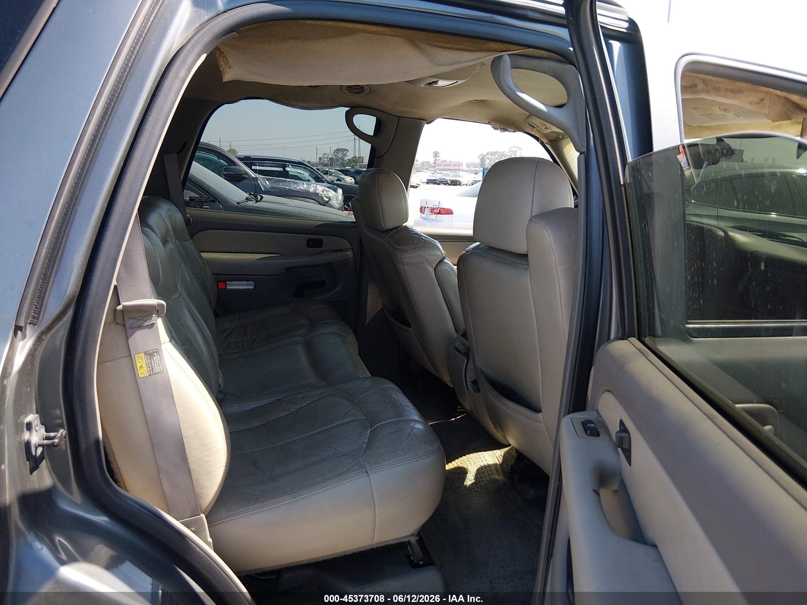 2002 Chevrolet Tahoe Lt Gray vin: 1GNEC13T12R253679