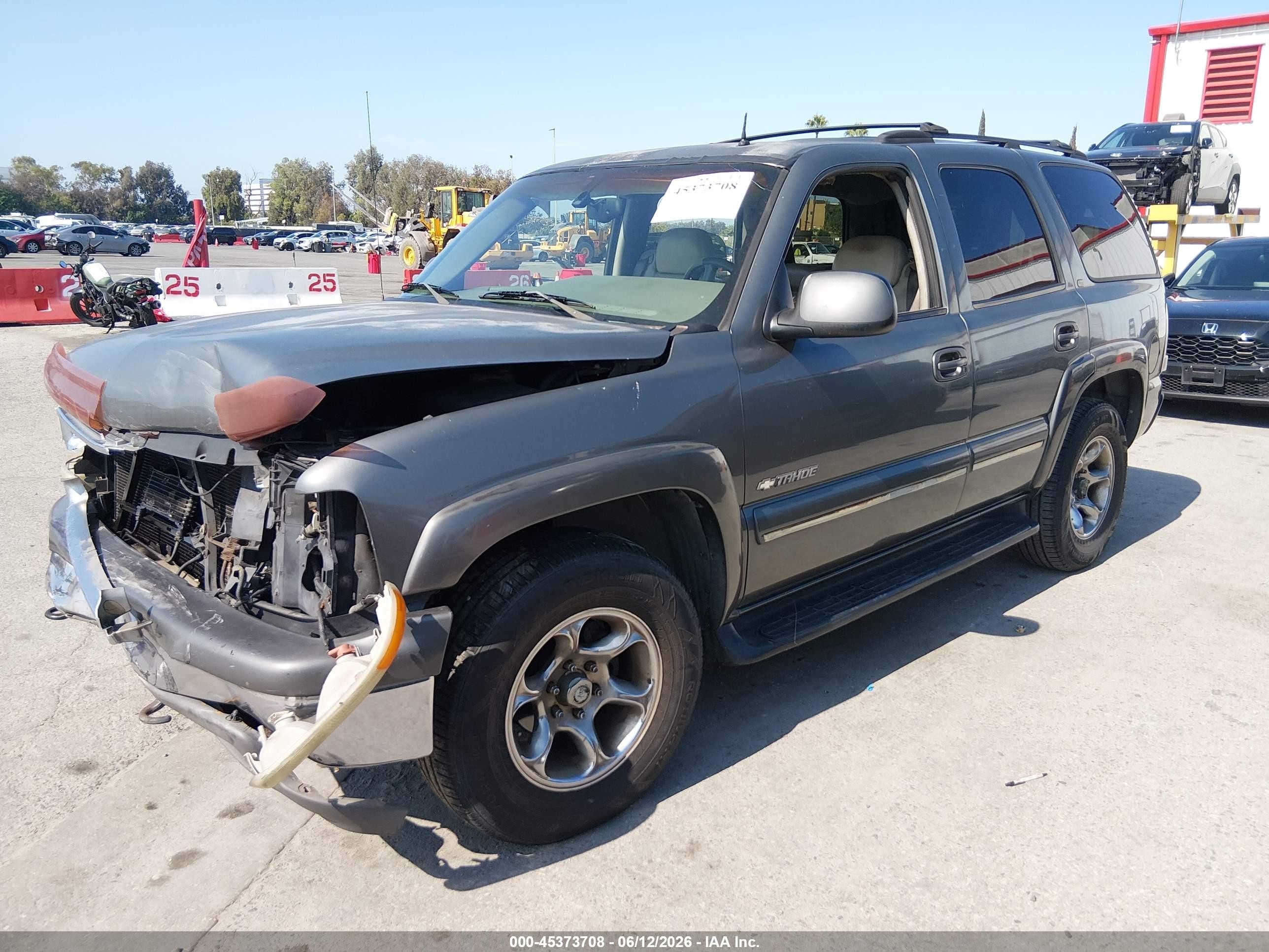 2002 Chevrolet Tahoe Lt Gray vin: 1GNEC13T12R253679