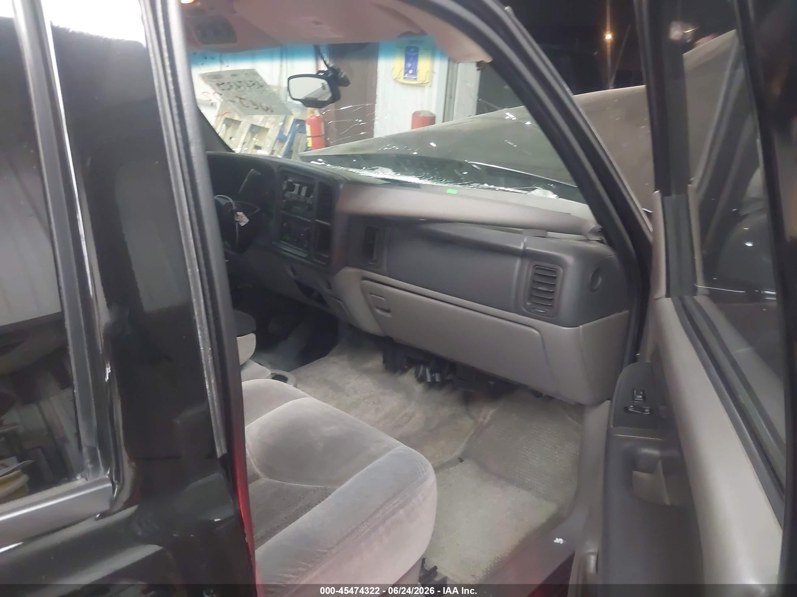 2003 Chevrolet Tahoe Ls Black vin: 1GNEC13T13J331703