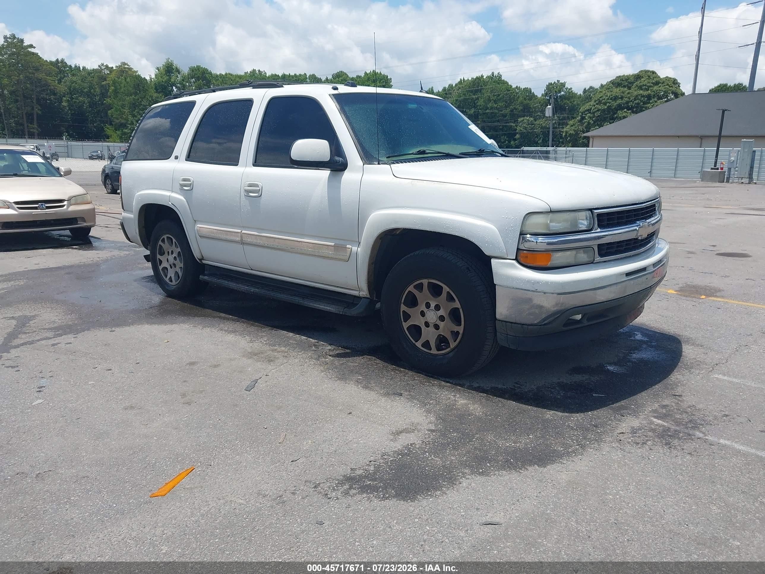2005 Chevrolet Tahoe Lt Белый vin: 1GNEC13T15R102944