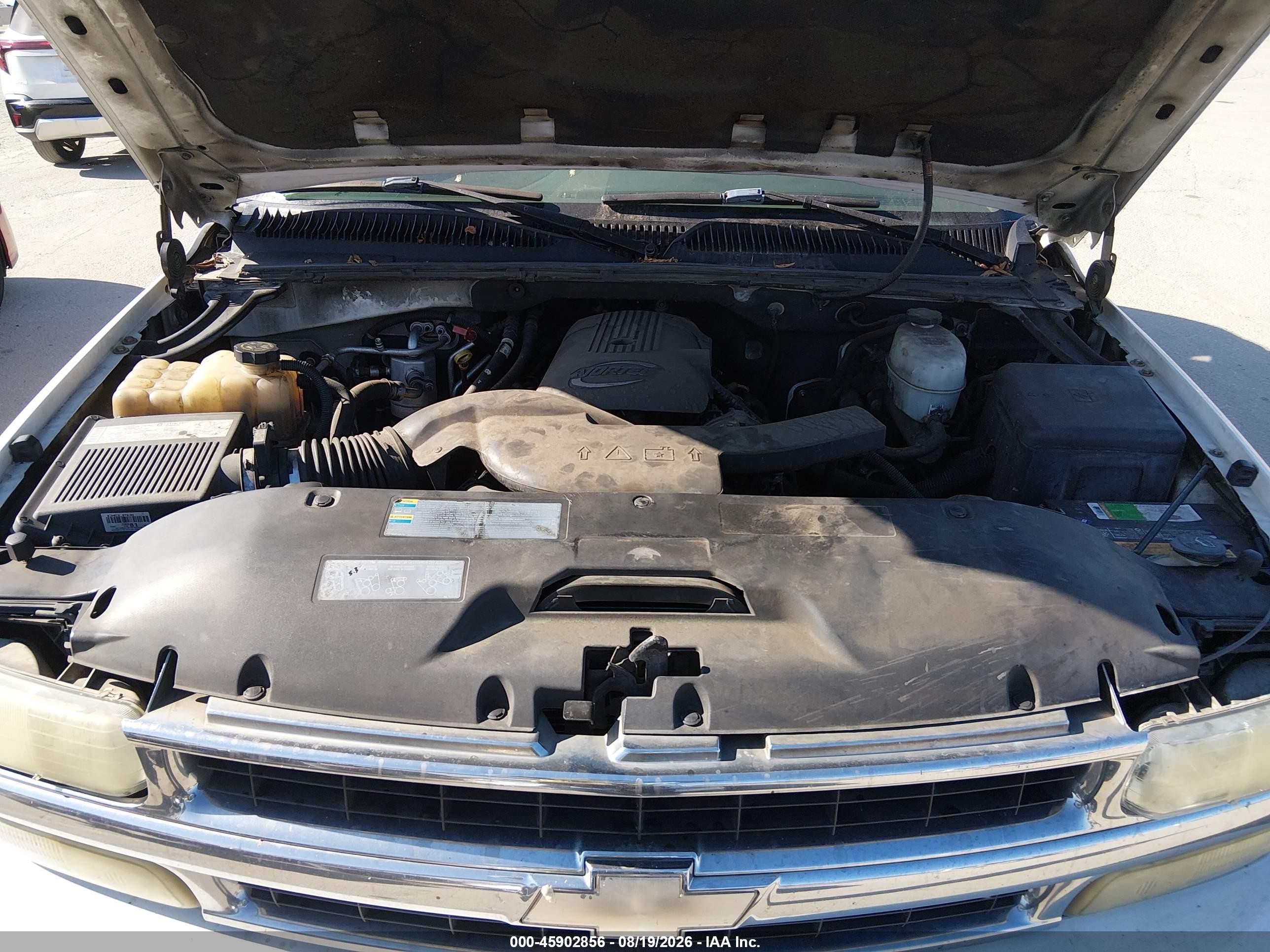 2005 Chevrolet Tahoe Lt White vin: 1GNEC13T15R130548