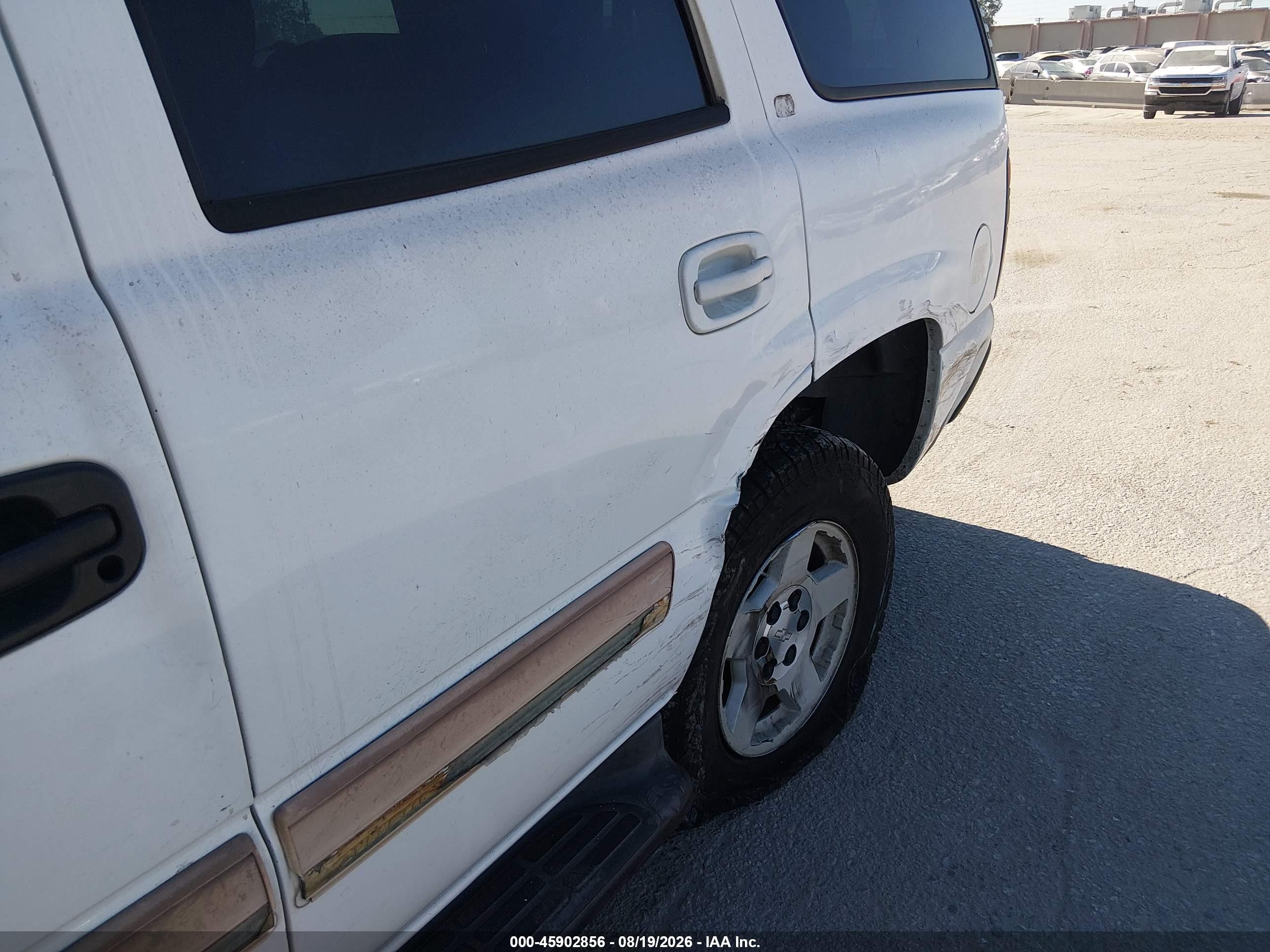 2005 Chevrolet Tahoe Lt White vin: 1GNEC13T15R130548