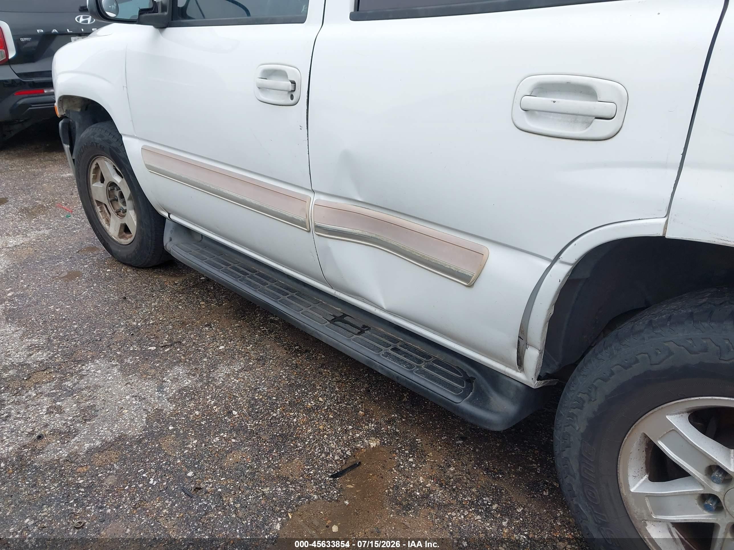2005 Chevrolet Tahoe Lt White vin: 1GNEC13T15R186389