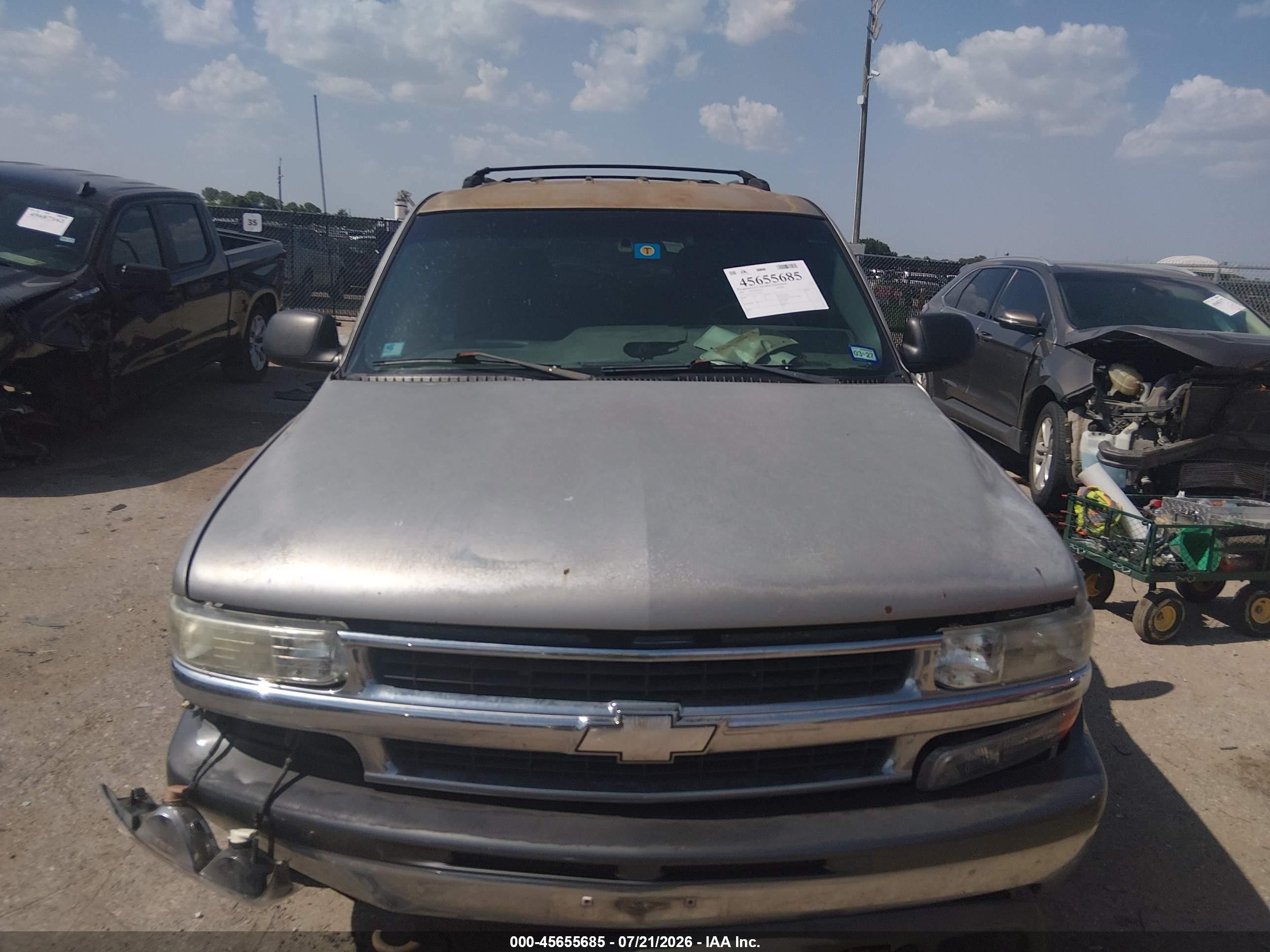 2000 Chevrolet Tahoe All New Ls Tan vin: 1GNEC13T1YJ121836
