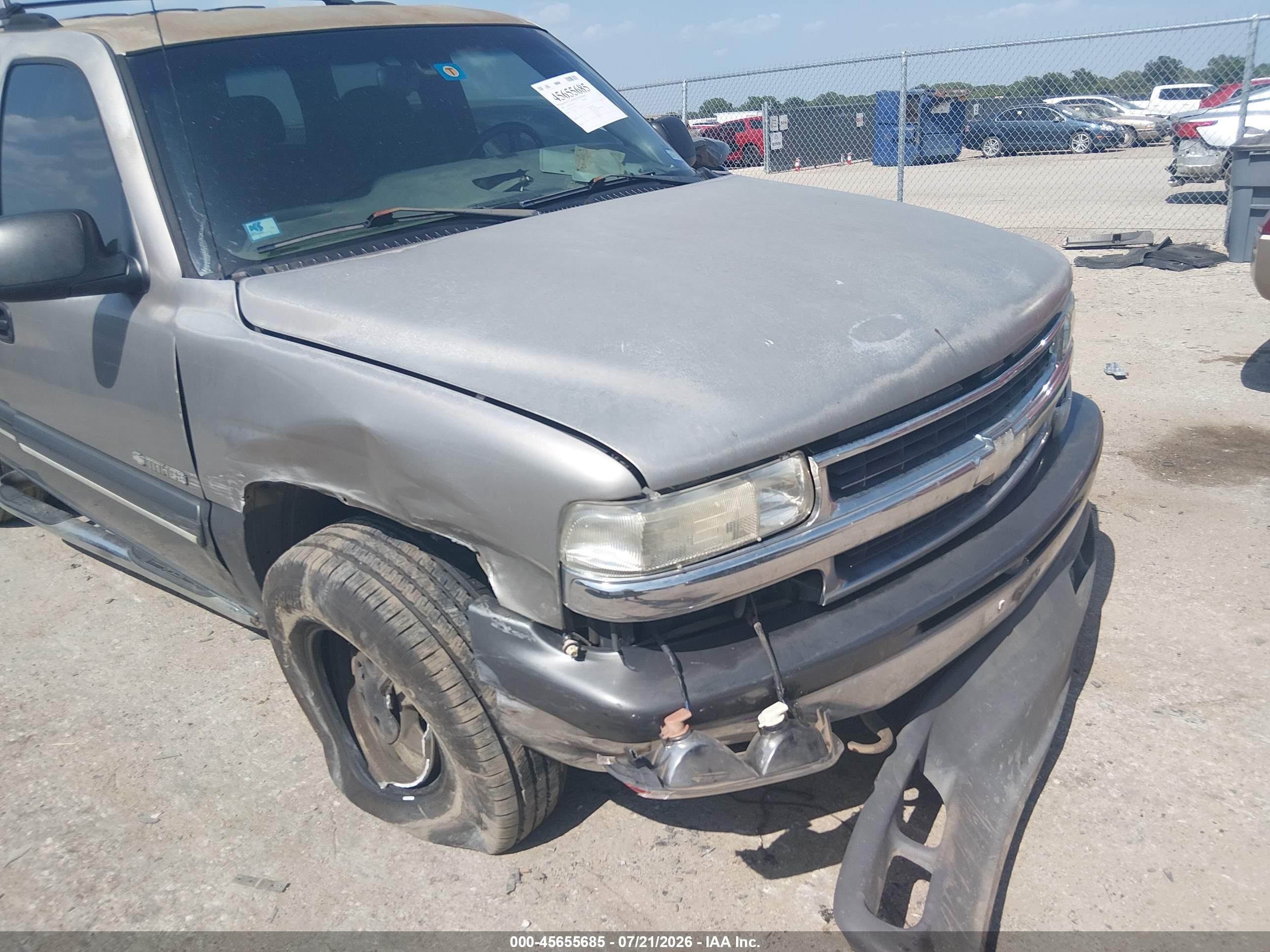 2000 Chevrolet Tahoe All New Ls Tan vin: 1GNEC13T1YJ121836
