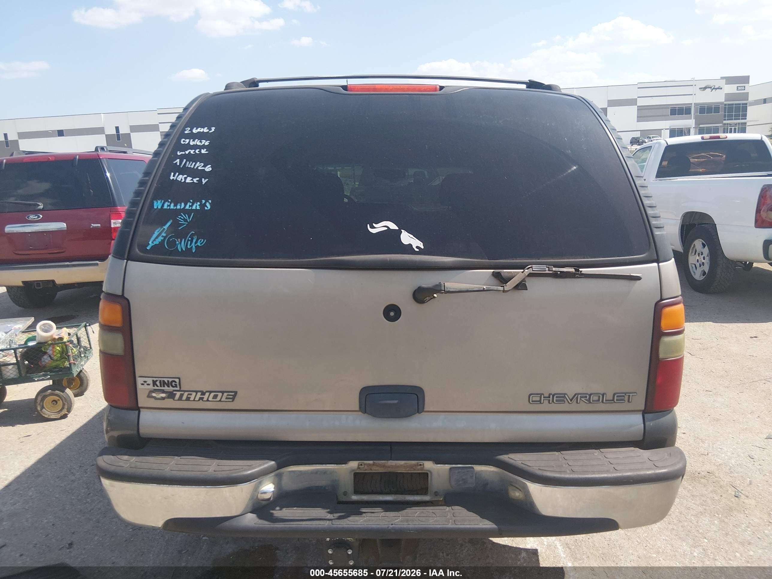 2000 Chevrolet Tahoe All New Ls Tan vin: 1GNEC13T1YJ121836
