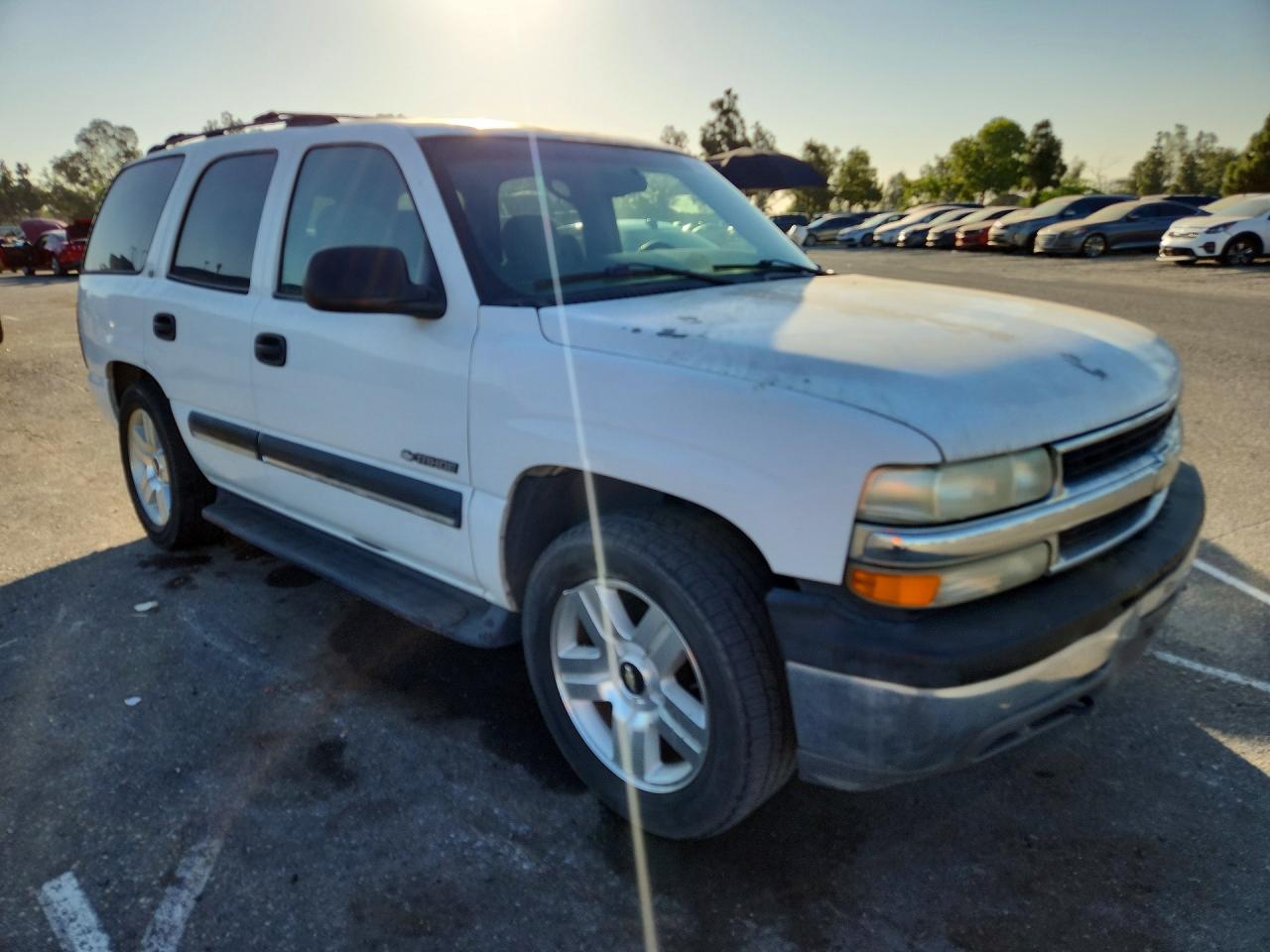 2001 Chevrolet Tahoe C1500 White vin: 1GNEC13T21J140966
