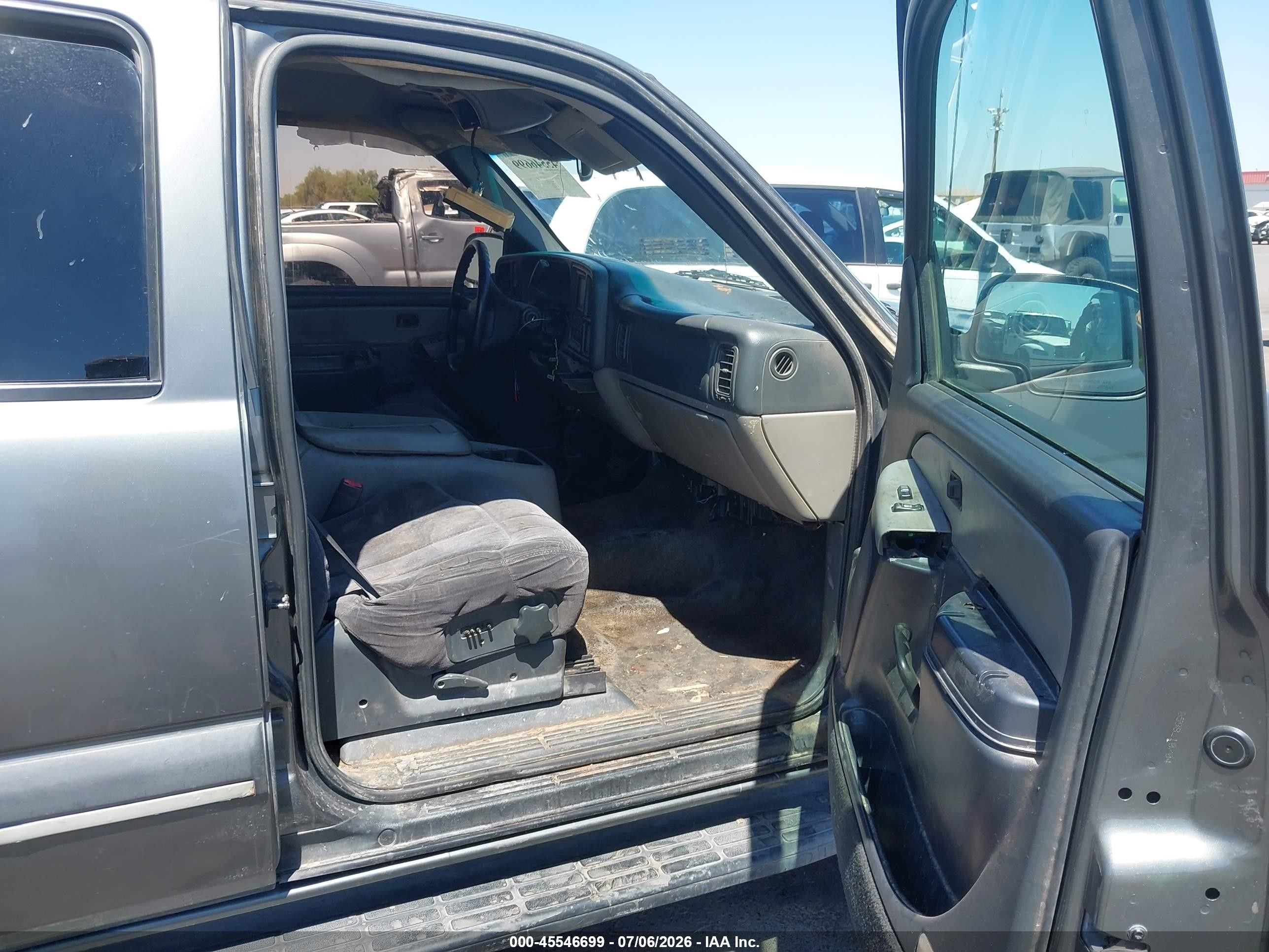 2002 Chevrolet Tahoe Ls Gray vin: 1GNEC13T22R164266