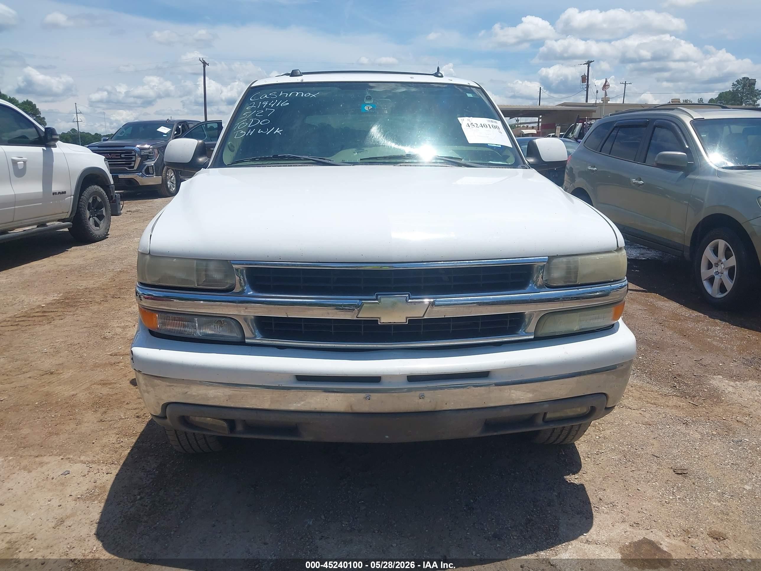 2005 Chevrolet Tahoe Lt White vin: 1GNEC13T25R219416