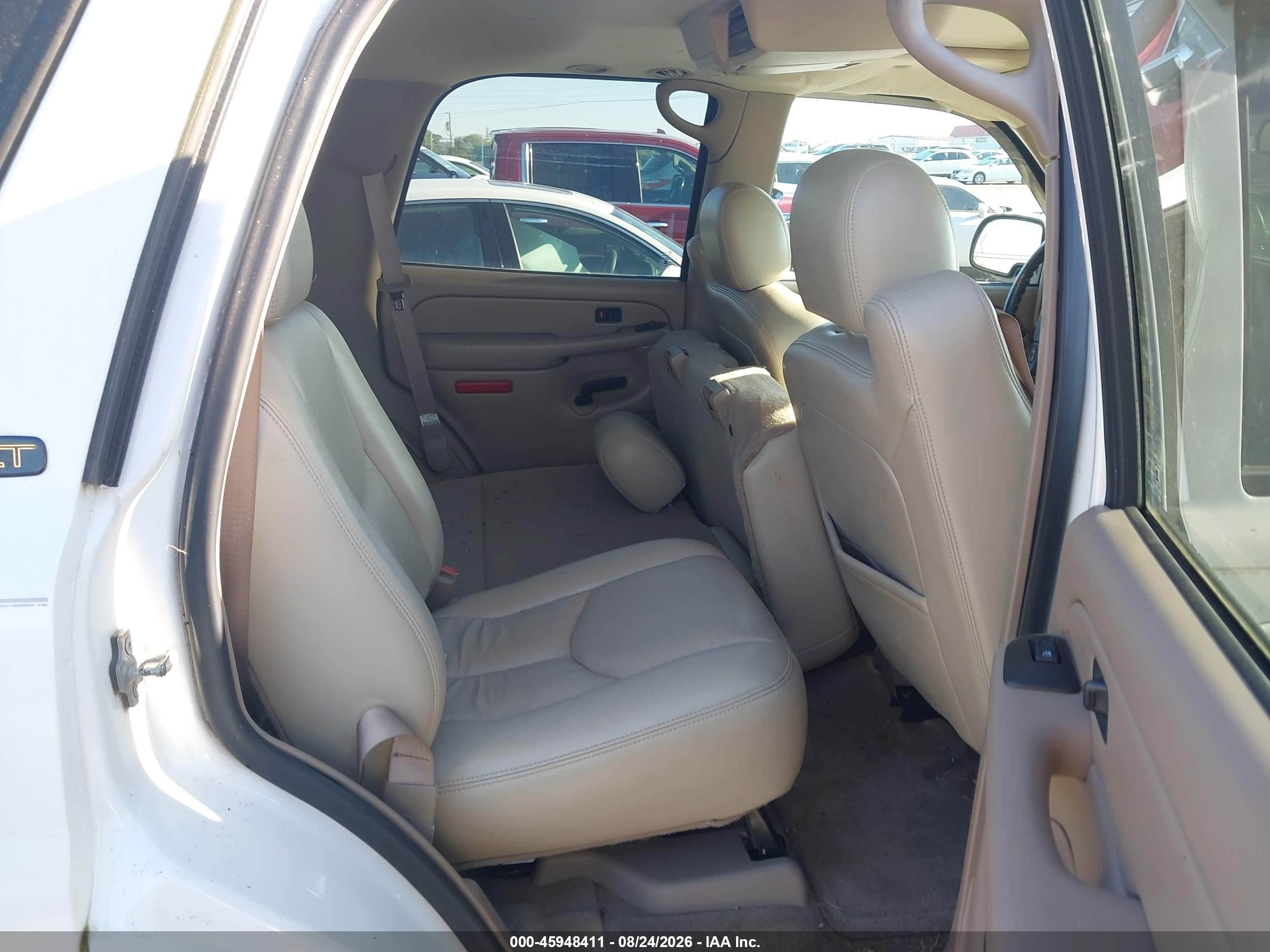 2006 Chevrolet Tahoe Lt White vin: 1GNEC13T26R119124