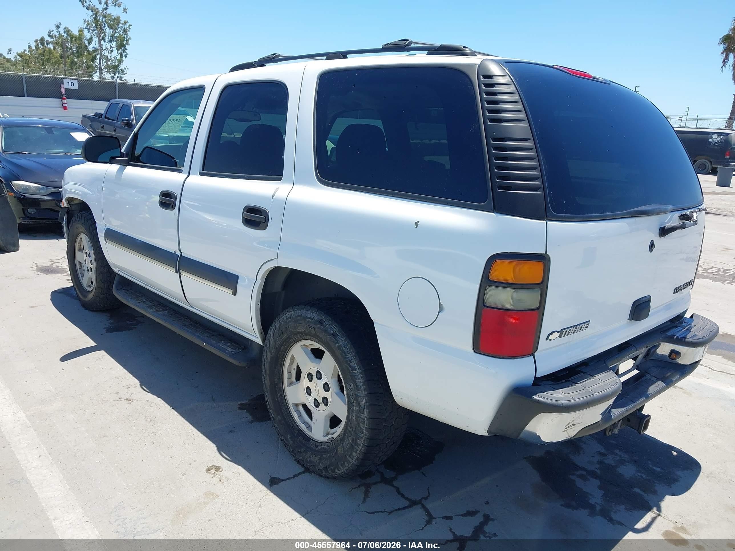 2004 Chevrolet Tahoe Ls White vin: 1GNEC13T34J148689