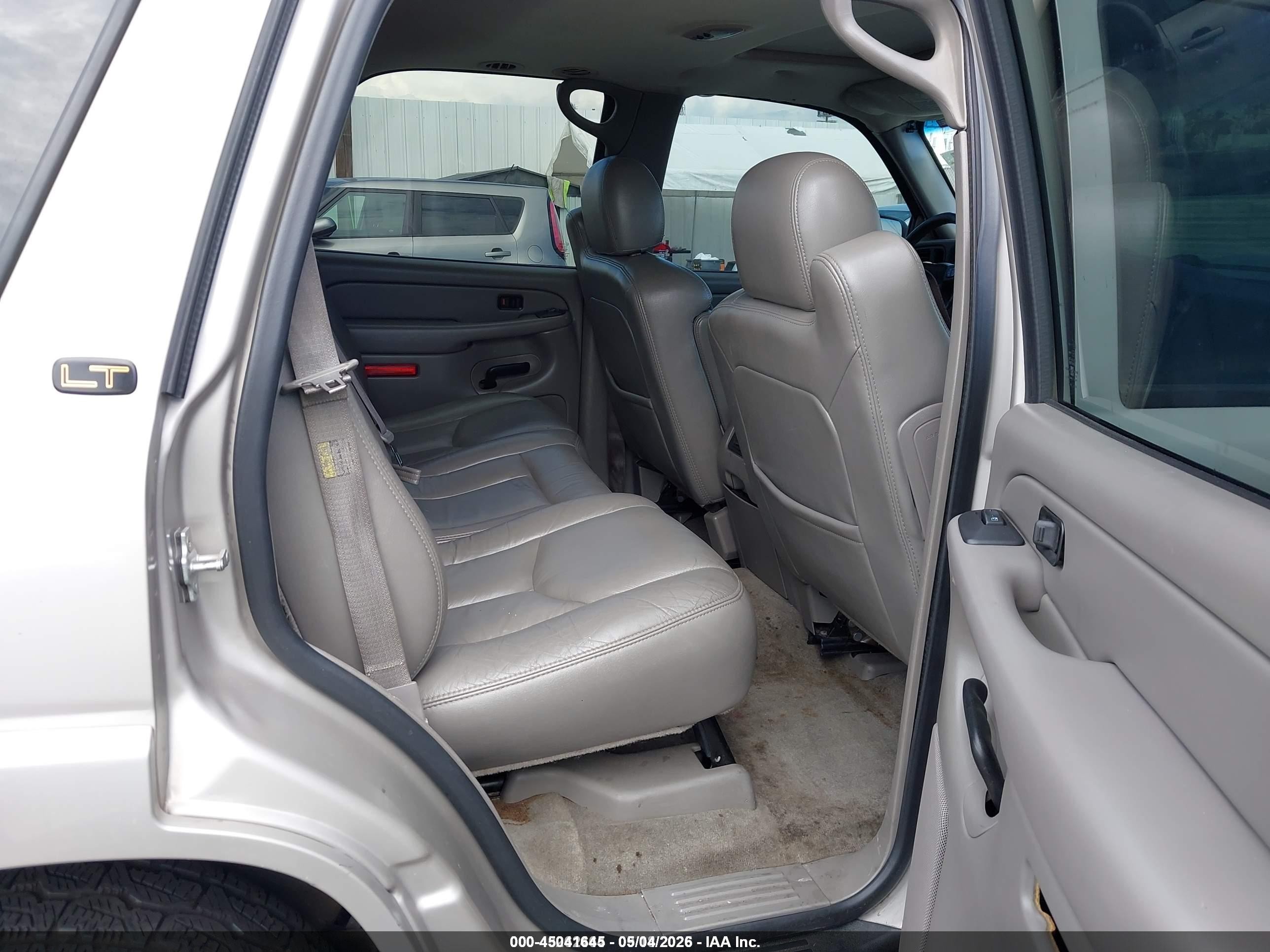 2004 Chevrolet Tahoe Lt Silver vin: 1GNEC13T34R187073