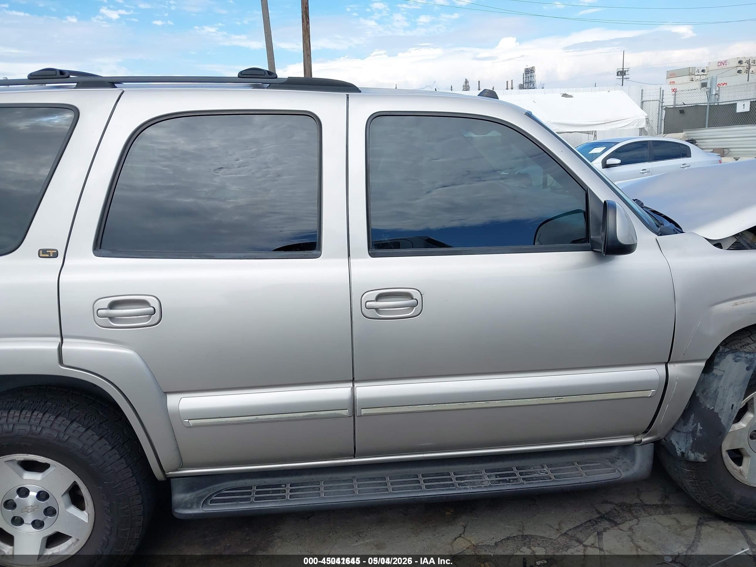 2004 Chevrolet Tahoe Lt Silver vin: 1GNEC13T34R187073