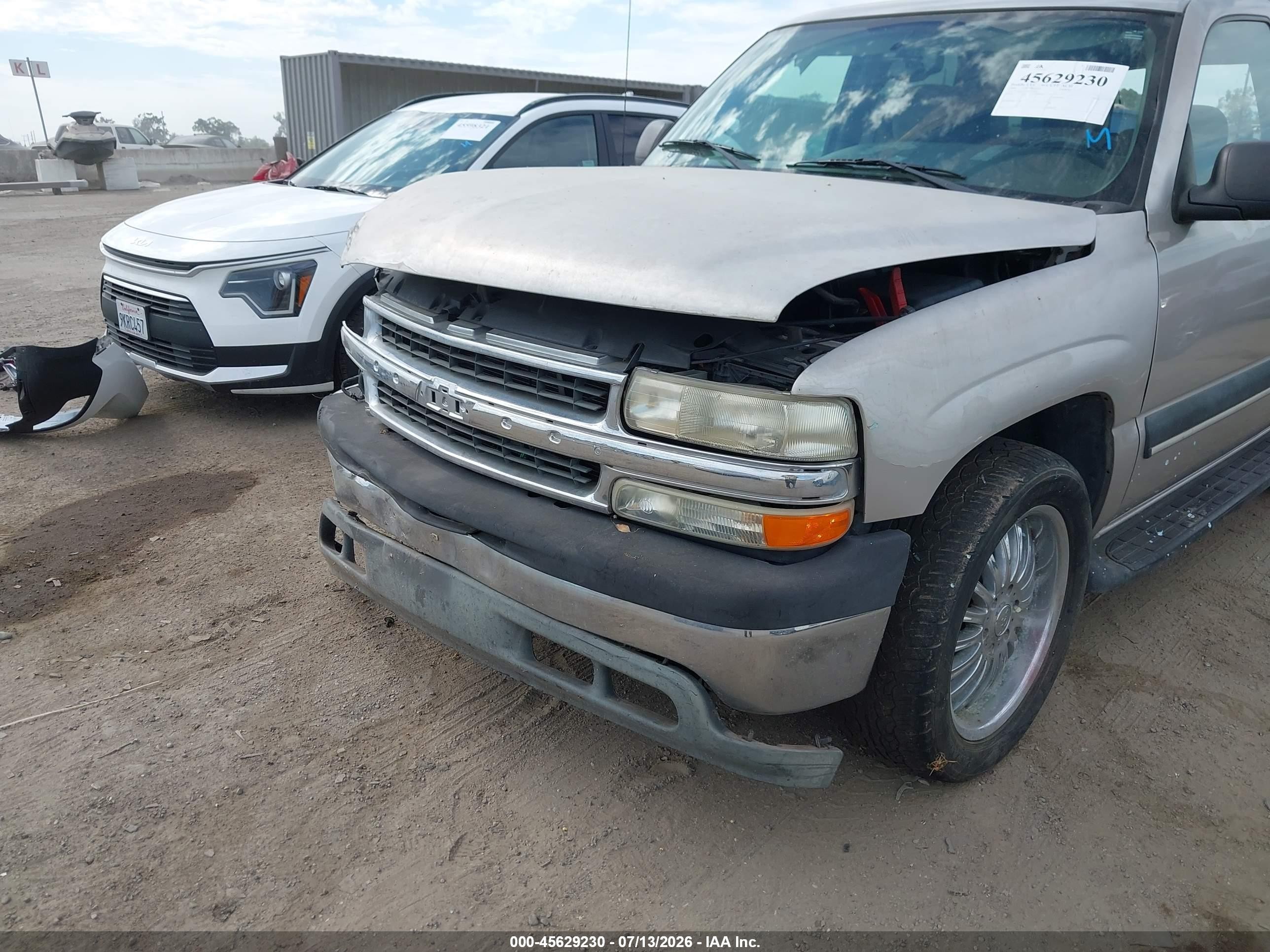 2004 Chevrolet Tahoe Ls Beige vin: 1GNEC13T34R197778