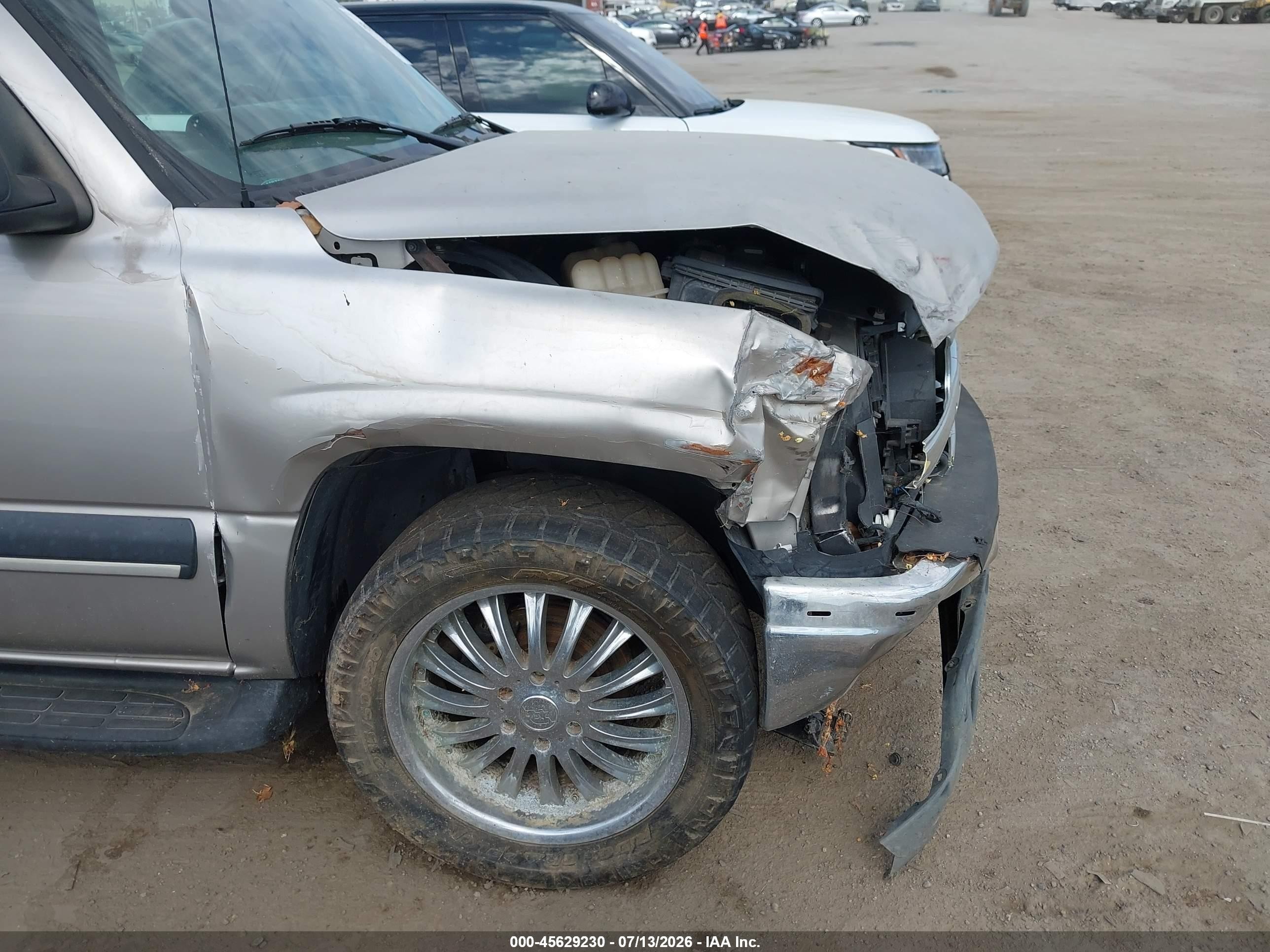 2004 Chevrolet Tahoe Ls Beige vin: 1GNEC13T34R197778