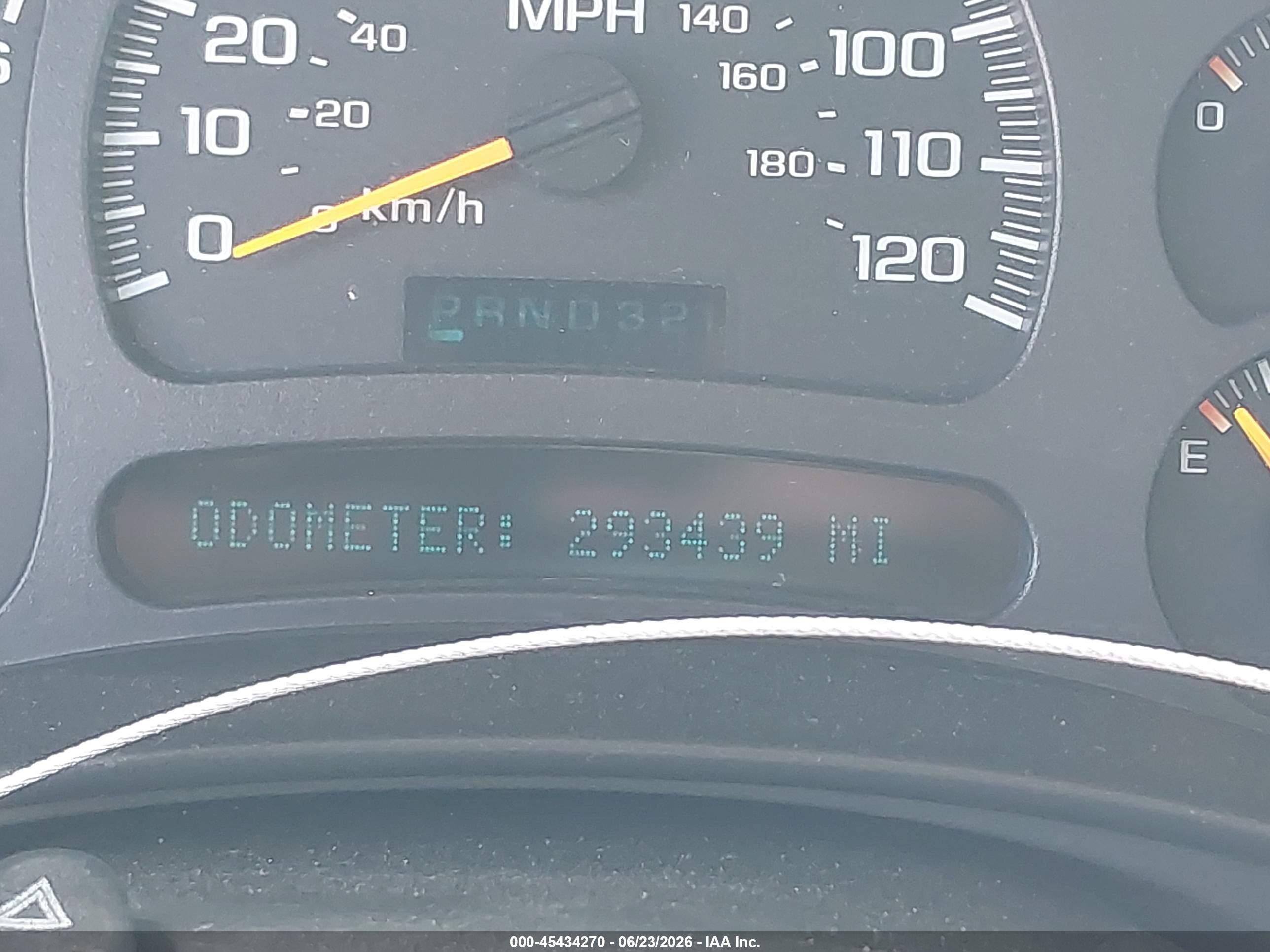 2004 Chevrolet Tahoe Lt Gray vin: 1GNEC13T34R265724