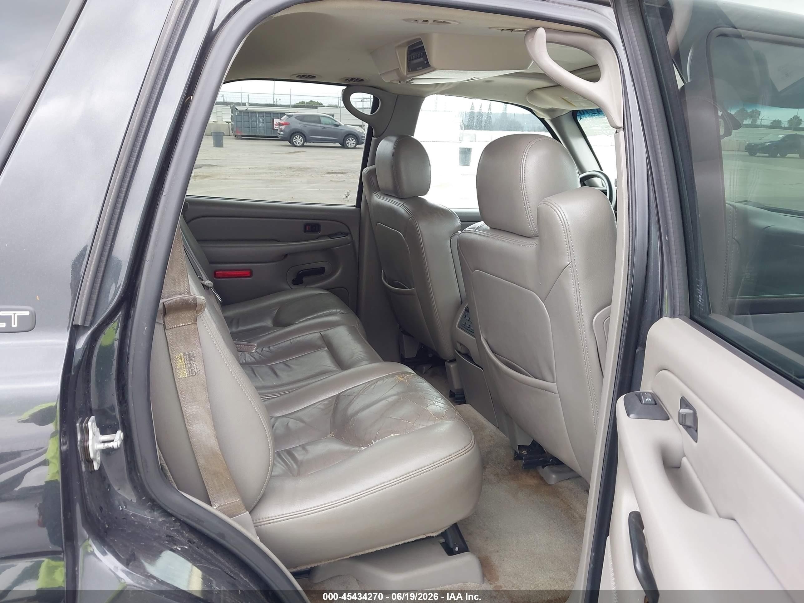 2004 Chevrolet Tahoe Lt Gray vin: 1GNEC13T34R265724