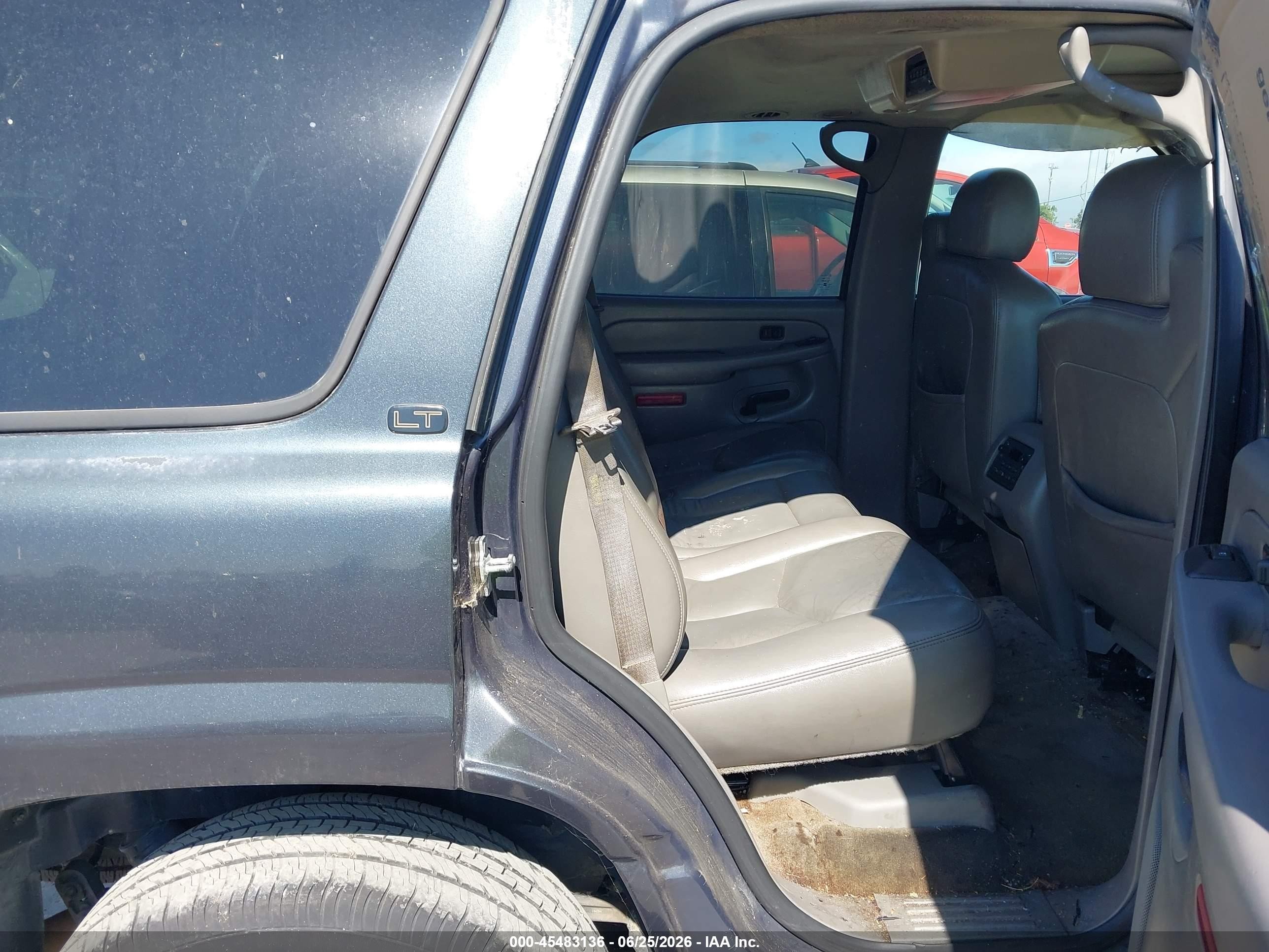 2005 Chevrolet Tahoe Lt Black vin: 1GNEC13T35J267263