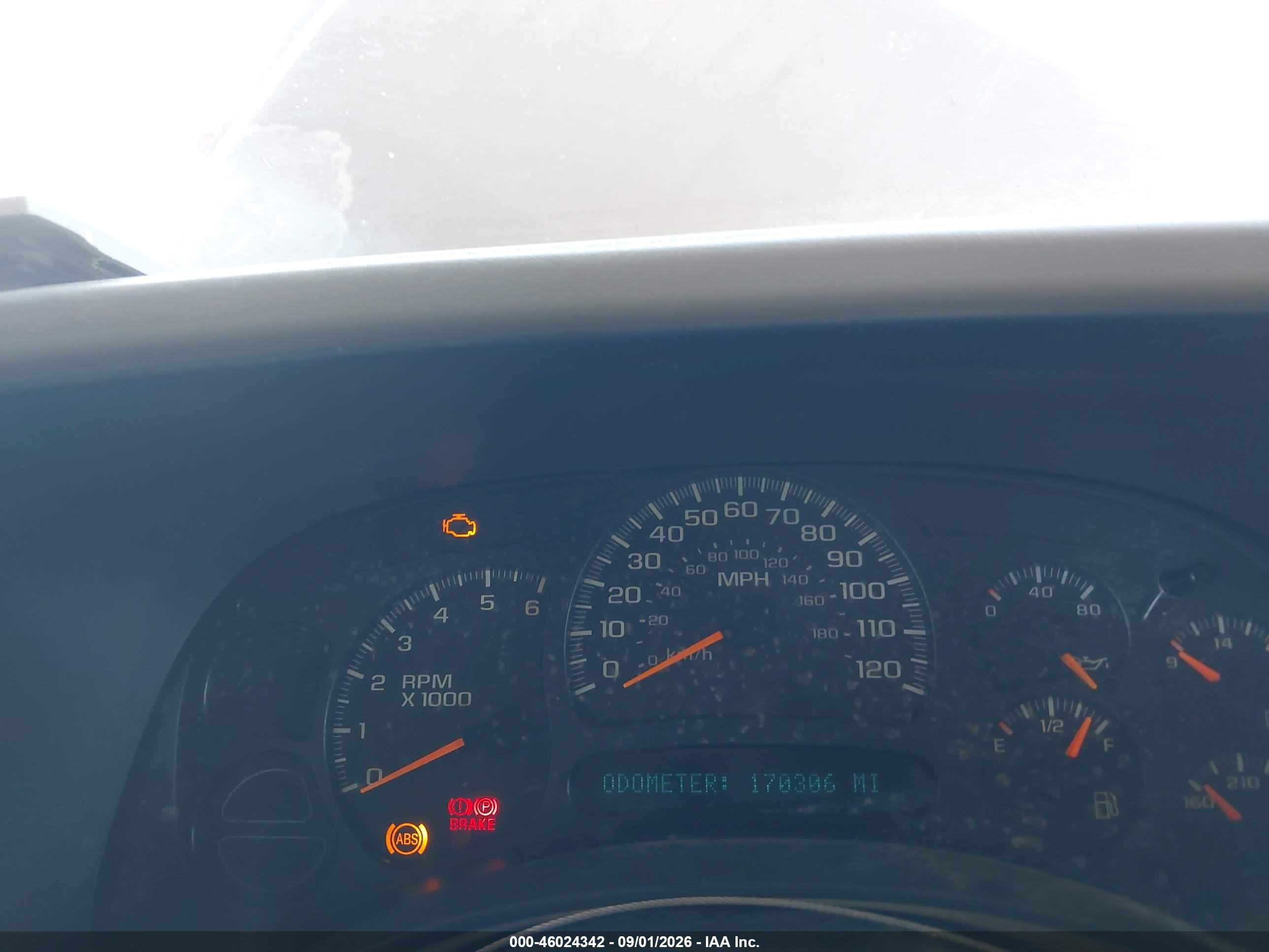 2005 Chevrolet Tahoe Ls Коричневый vin: 1GNEC13T35R203712