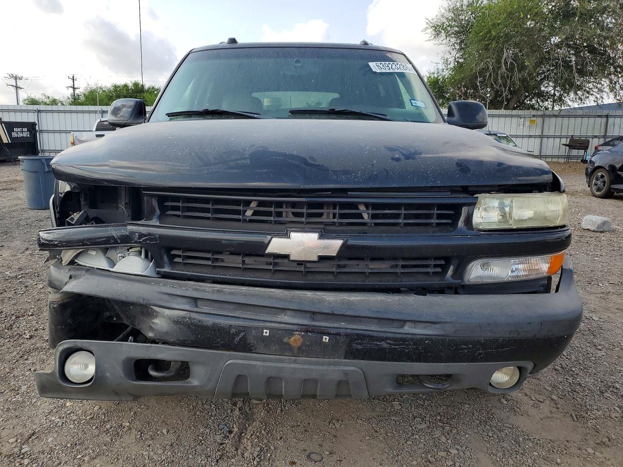 2005 Chevrolet Tahoe C1500 Black vin: 1GNEC13T35R223412