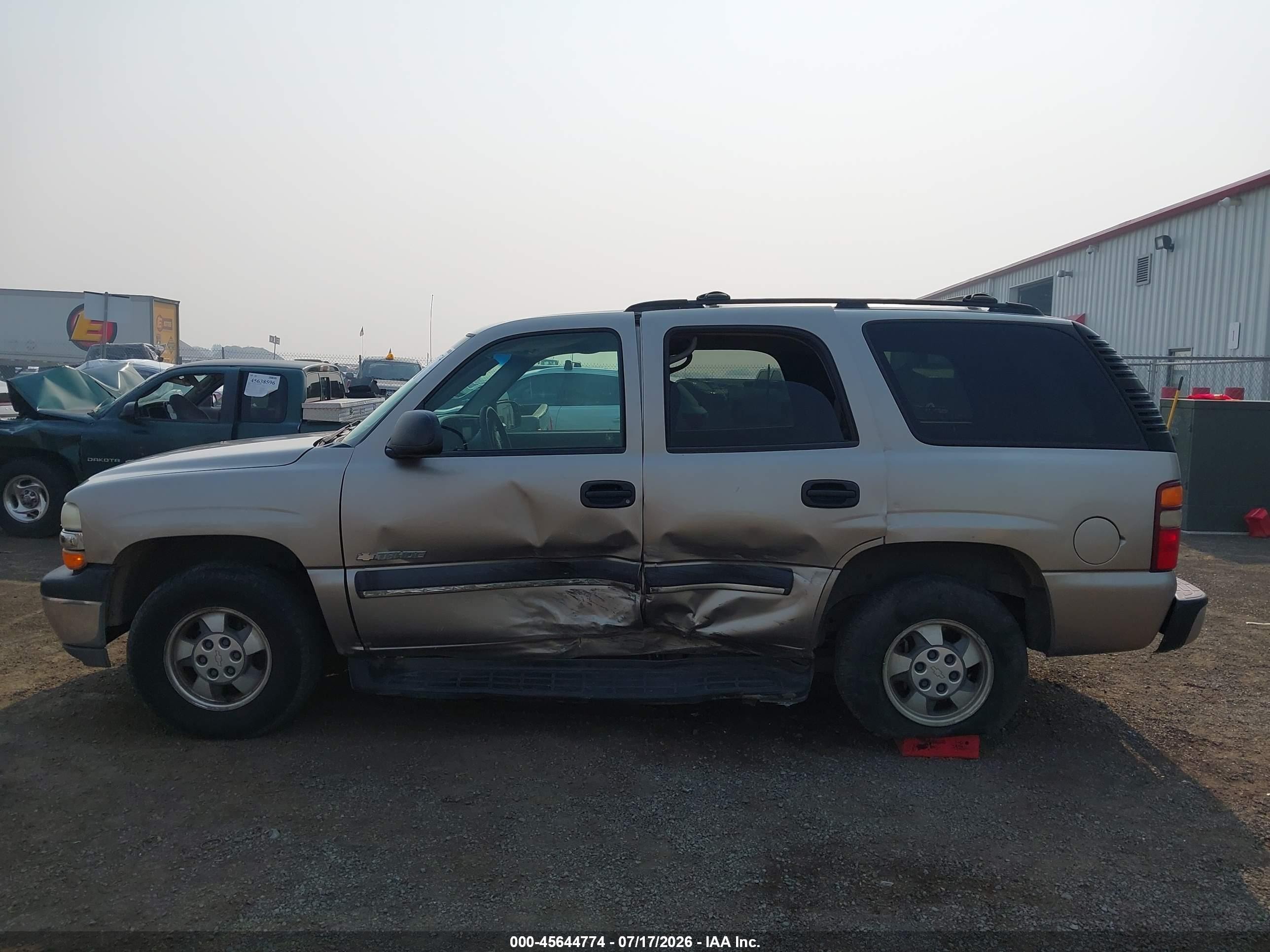 2003 Chevrolet Tahoe Ls Brown vin: 1GNEC13T43R224887