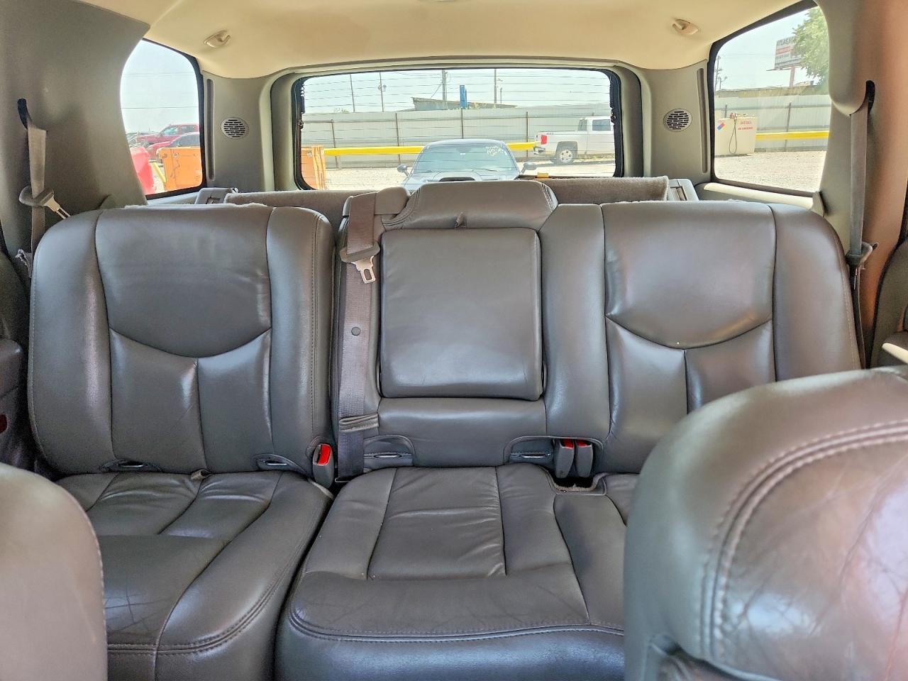 2005 Chevrolet Tahoe C1500 Желто-коричневый vin: 1GNEC13T45R112576