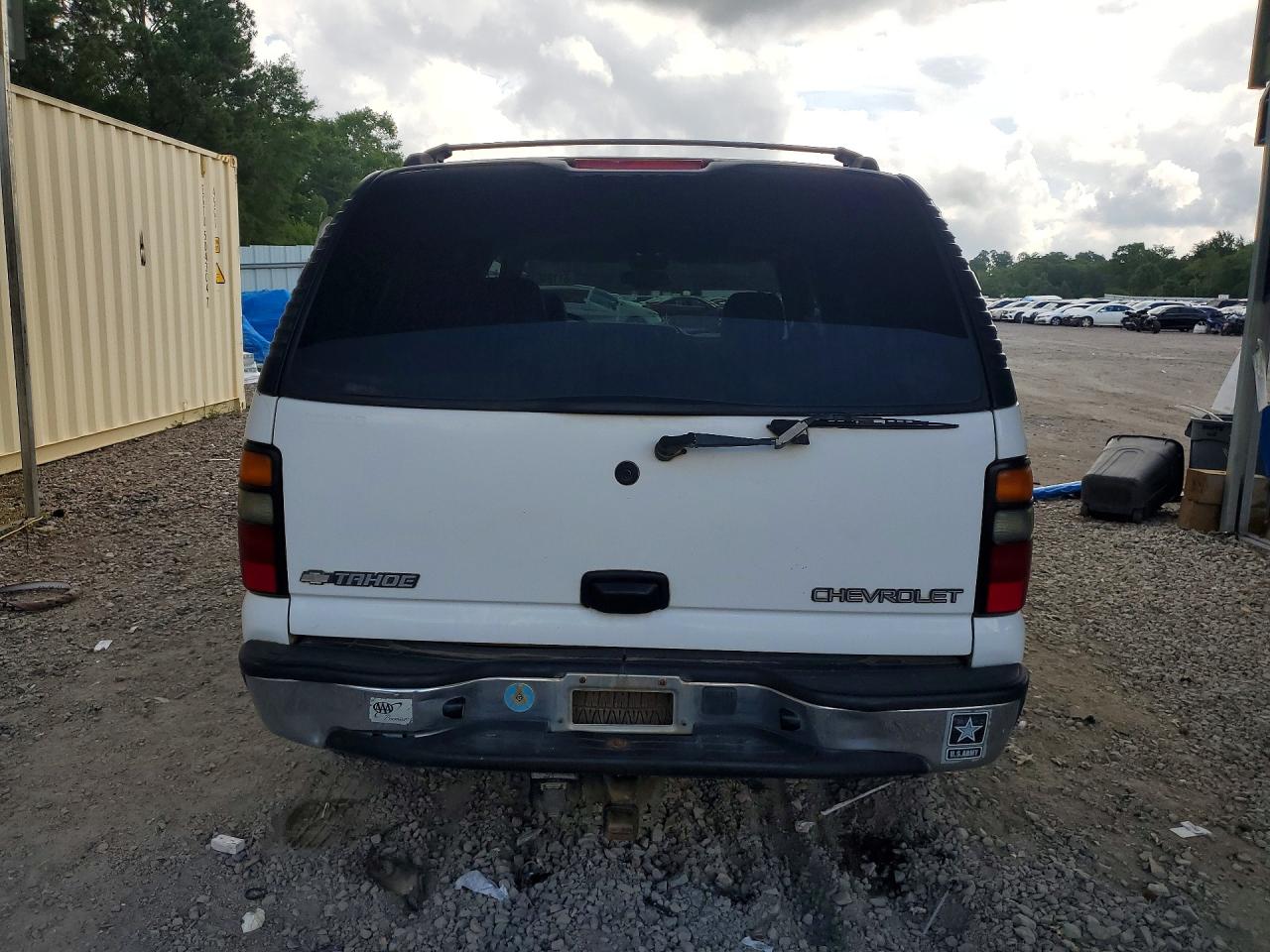2005 Chevrolet Tahoe C1500 White vin: 1GNEC13T45R124470