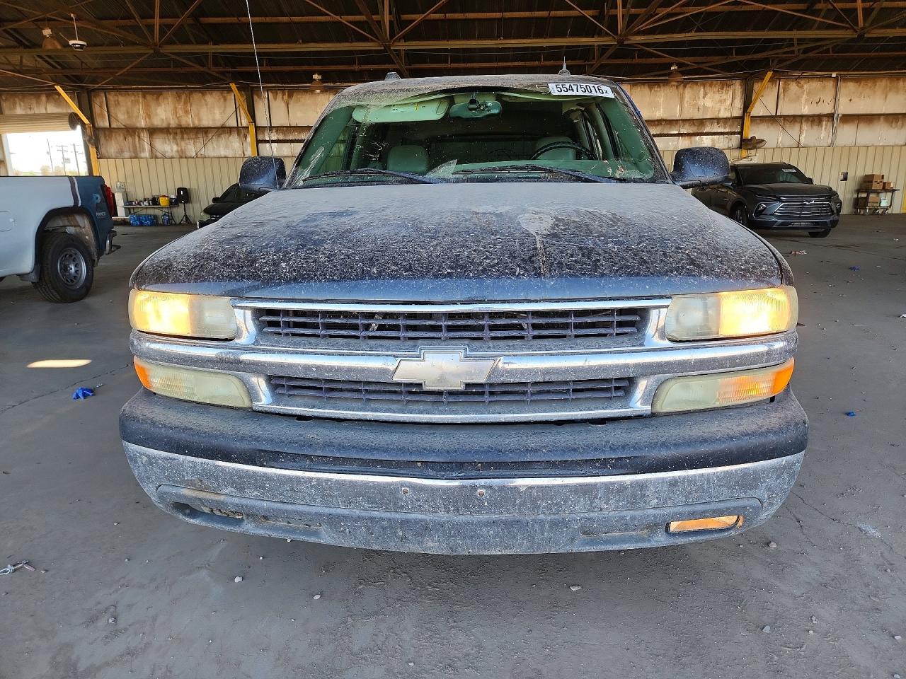 2005 Chevrolet Tahoe C1500 Gray vin: 1GNEC13T45R228537